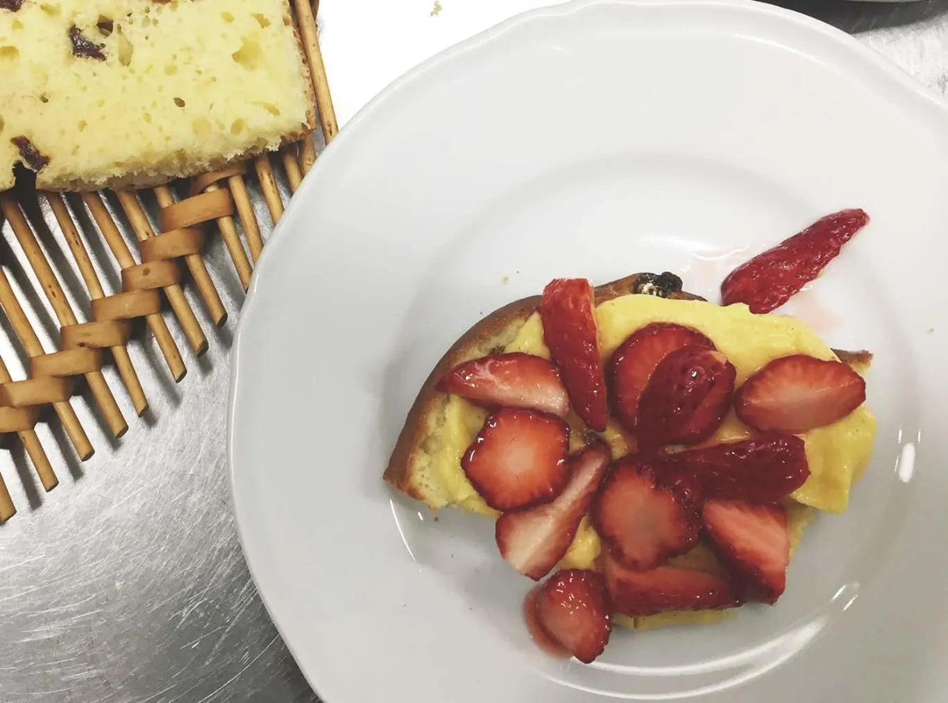 Restaurant/places to eat in Waterside Cottage Heron