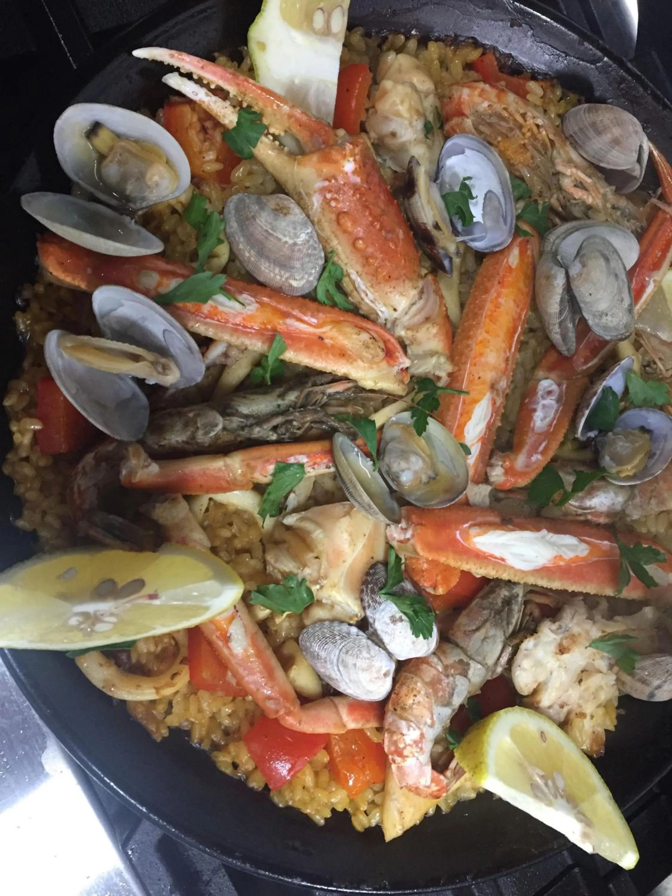 Food and drinks in Waterside Cottage Heron