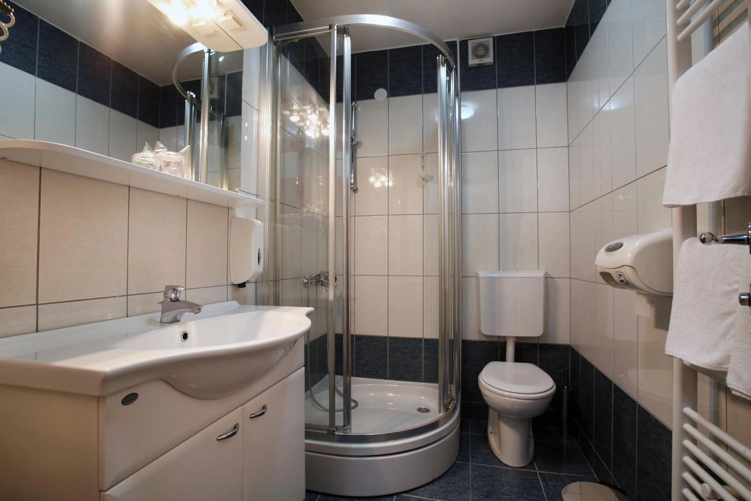 Shower in Hotel Narona