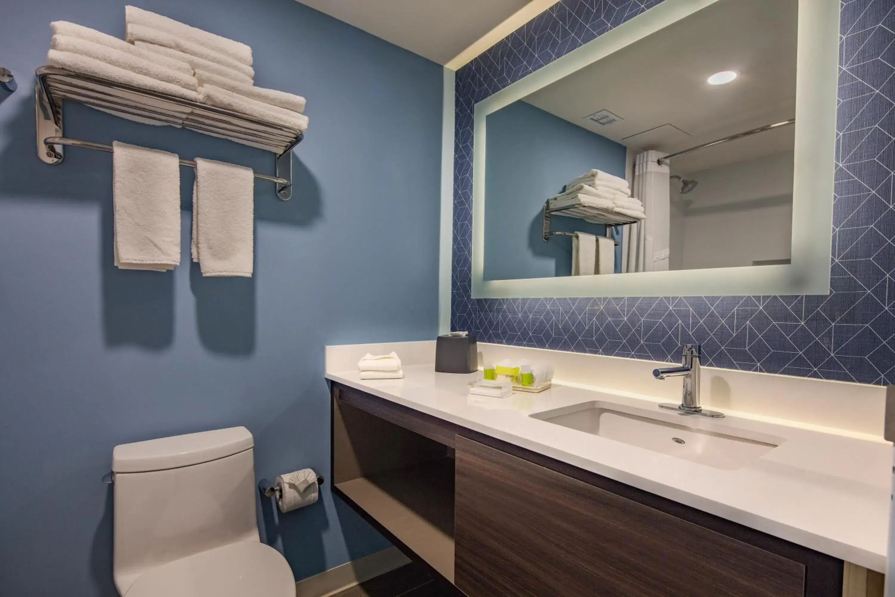 One-Bedroom Suite with Two Queen Beds in Holiday Inn & Suites - Aguascalientes by IHG One-Bedroom Suite with Two Queen Beds in Holiday Inn & Suites - Aguascalientes by IHG