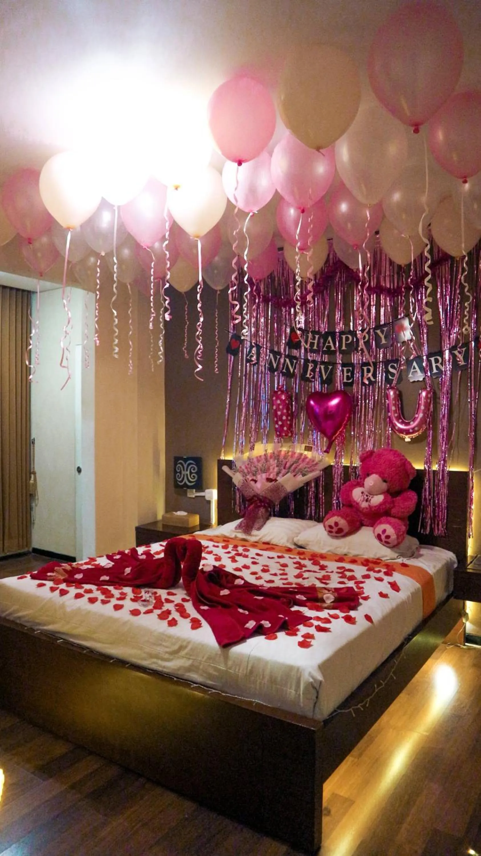 Bed in Helios Hotel Malang