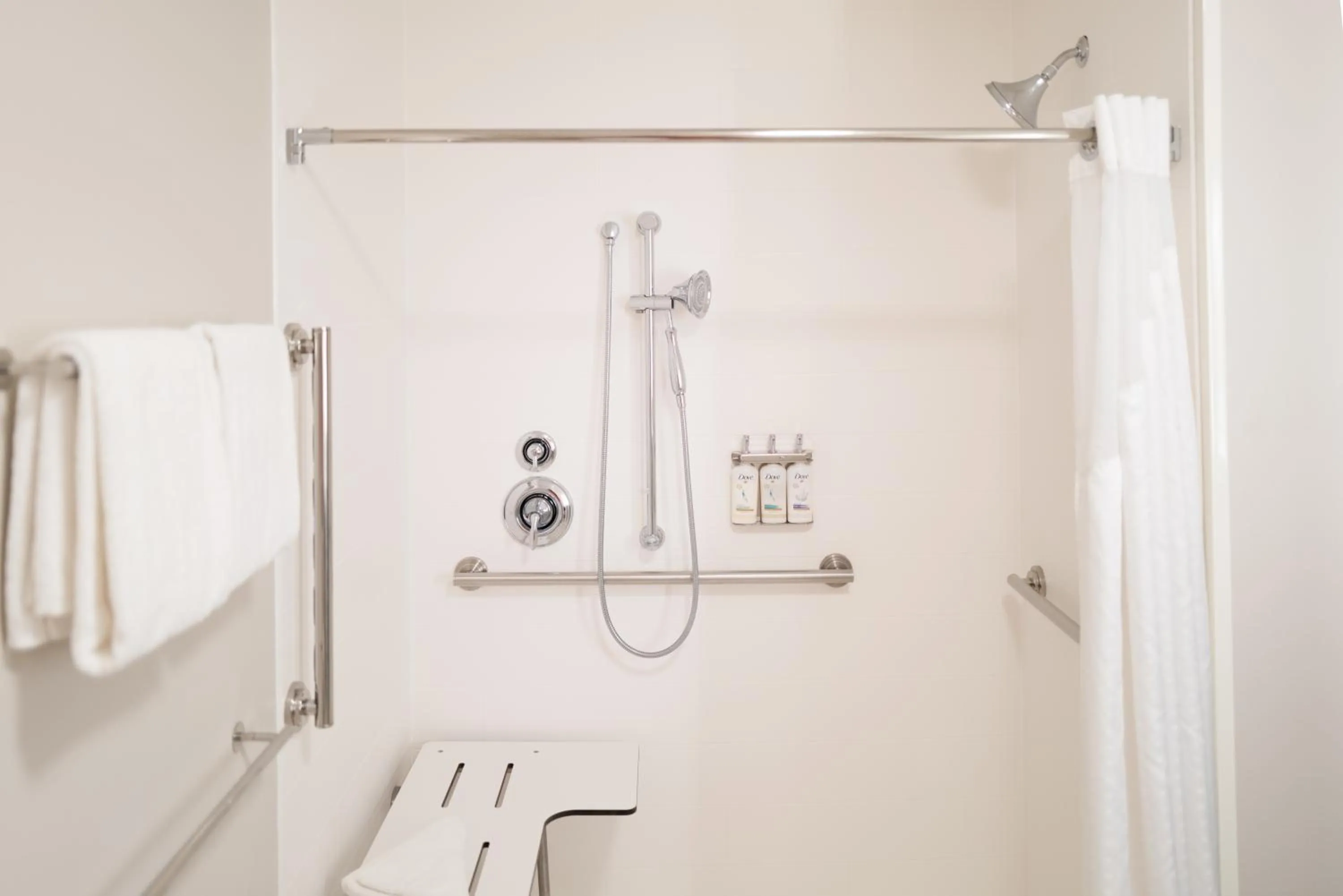 Bathroom in Holiday Inn Express & Suites Franklin - Berry Farms by IHG