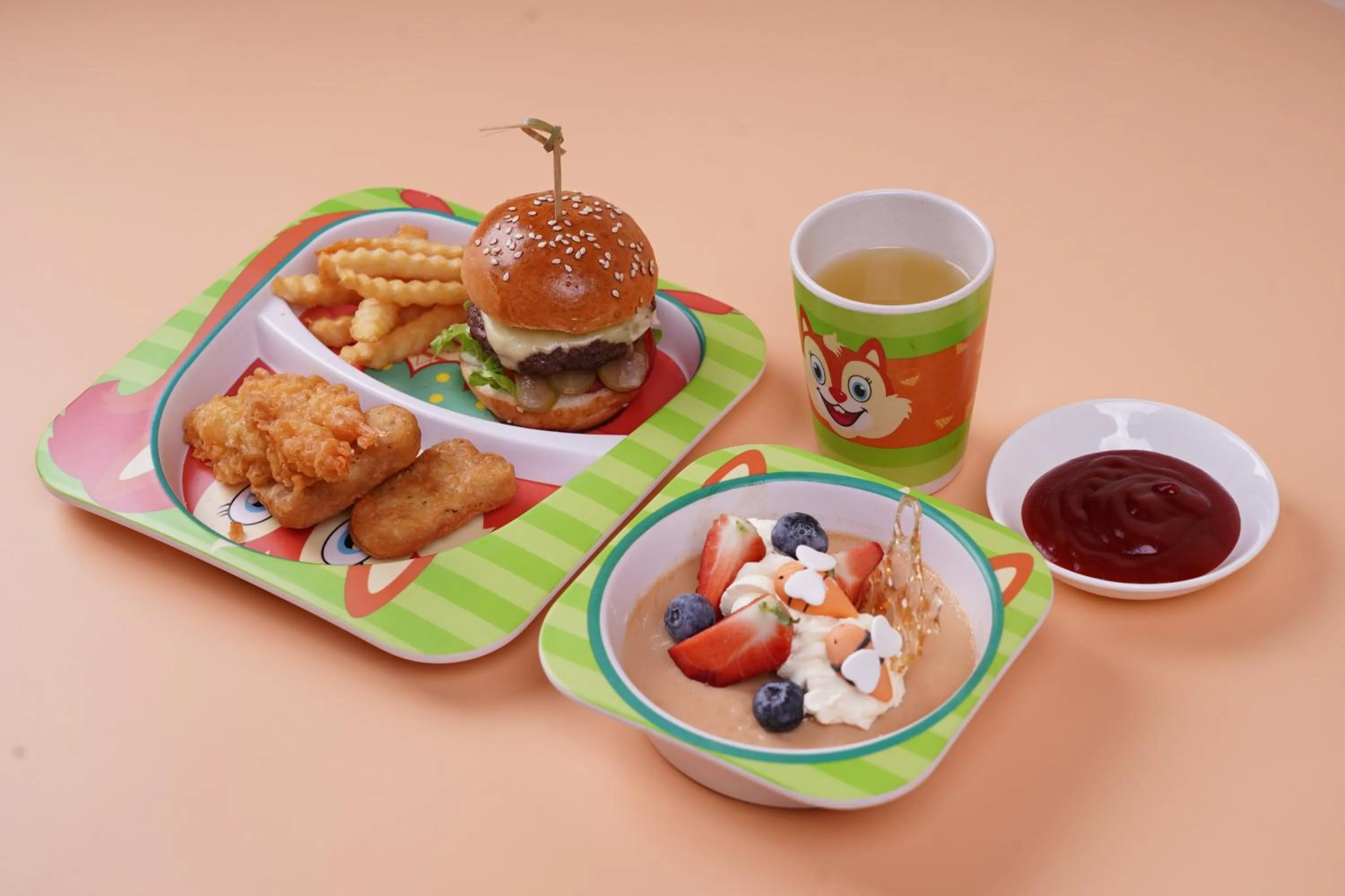 Restaurant/places to eat in Crowne Plaza Dalian Sports Center by IHG