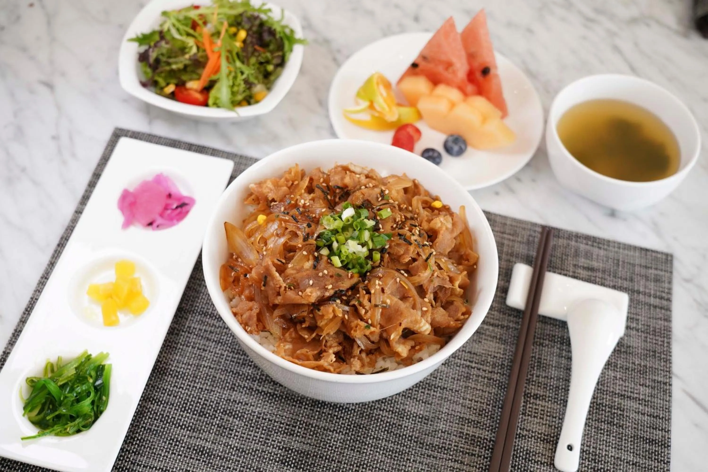 Restaurant/places to eat in Crowne Plaza Dalian Sports Center by IHG