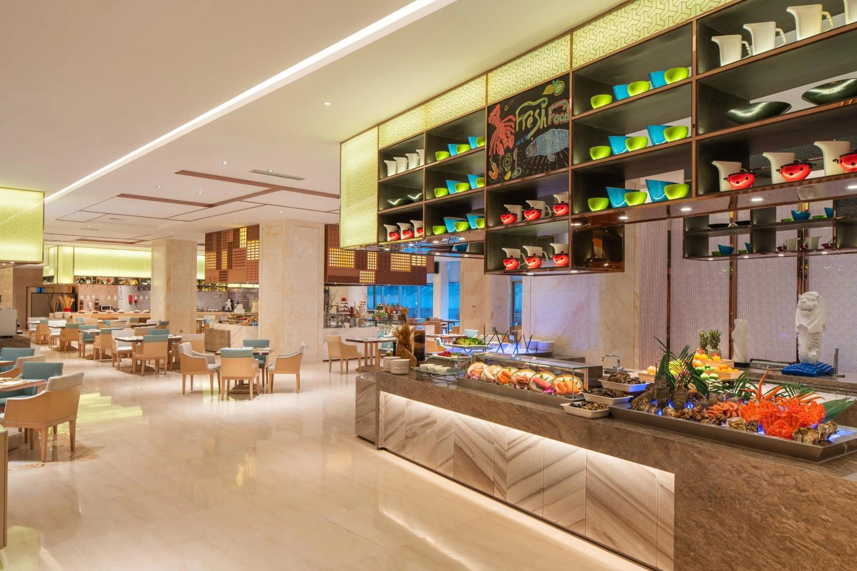 Restaurant/places to eat in Crowne Plaza Dalian Sports Center by IHG