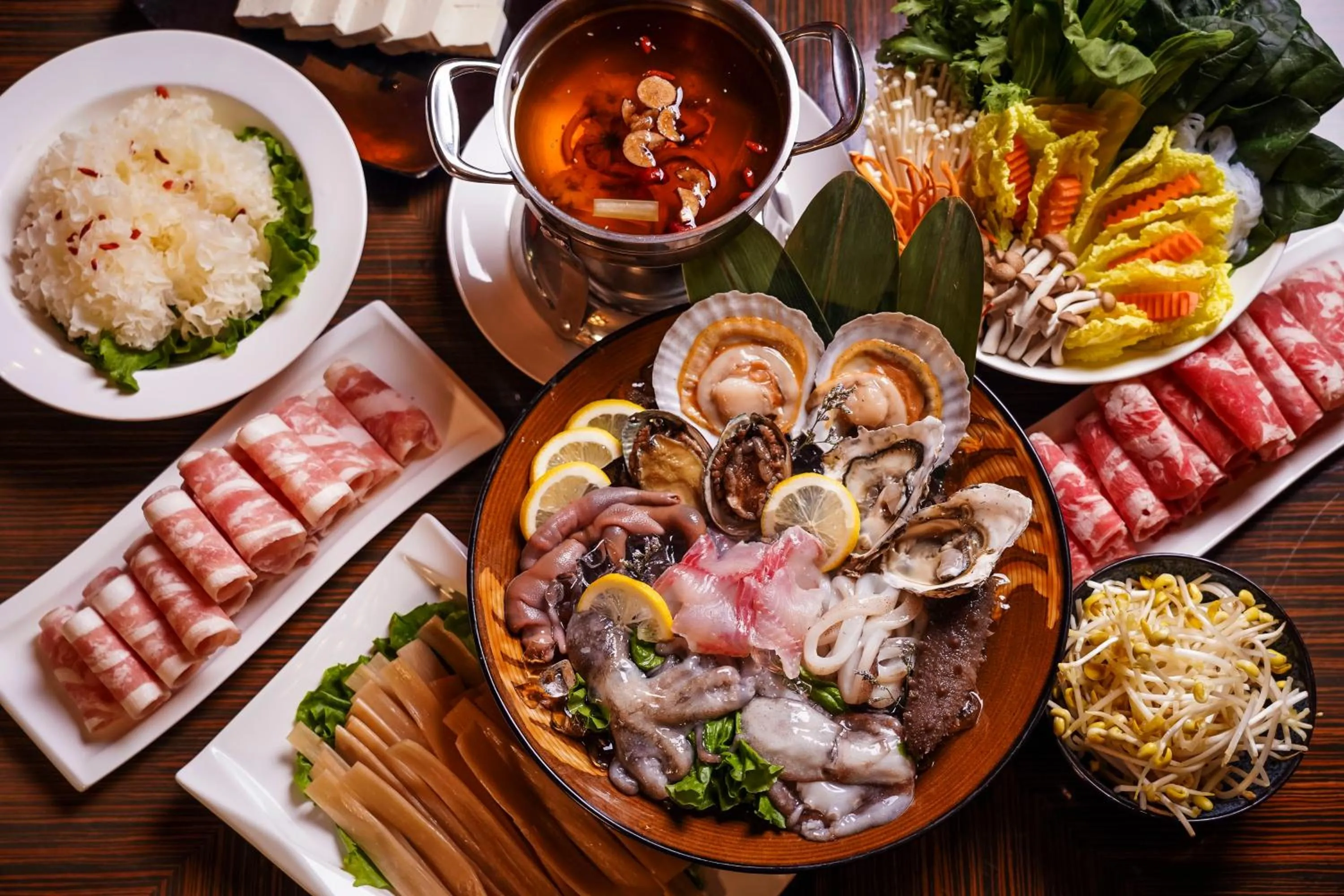 Restaurant/places to eat in Crowne Plaza Dalian Sports Center by IHG