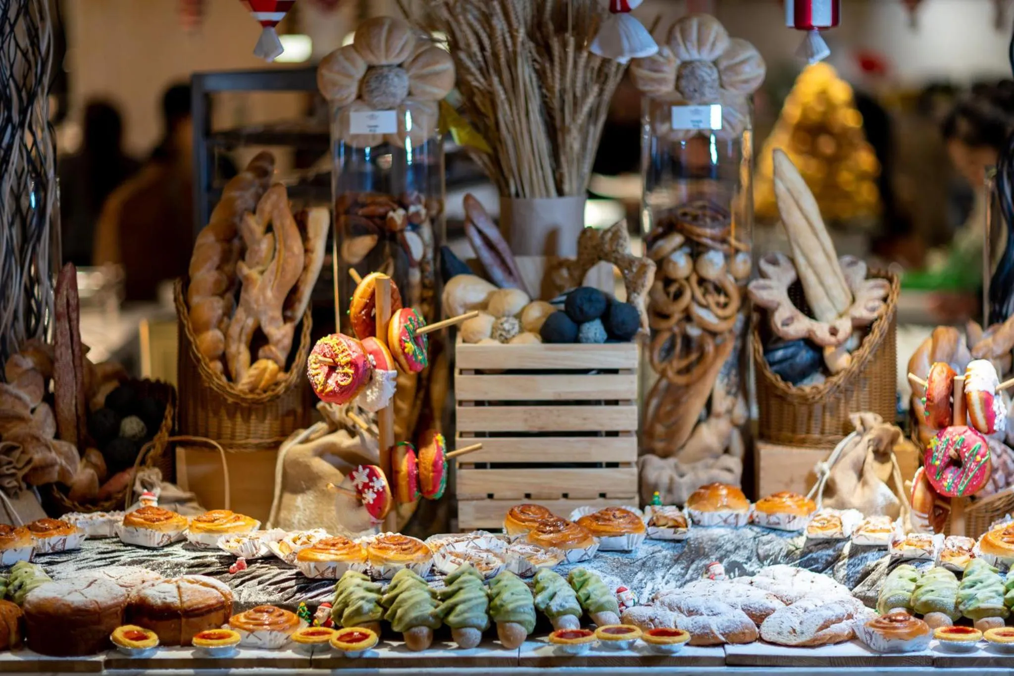 Restaurant/places to eat in Crowne Plaza Dalian Sports Center by IHG