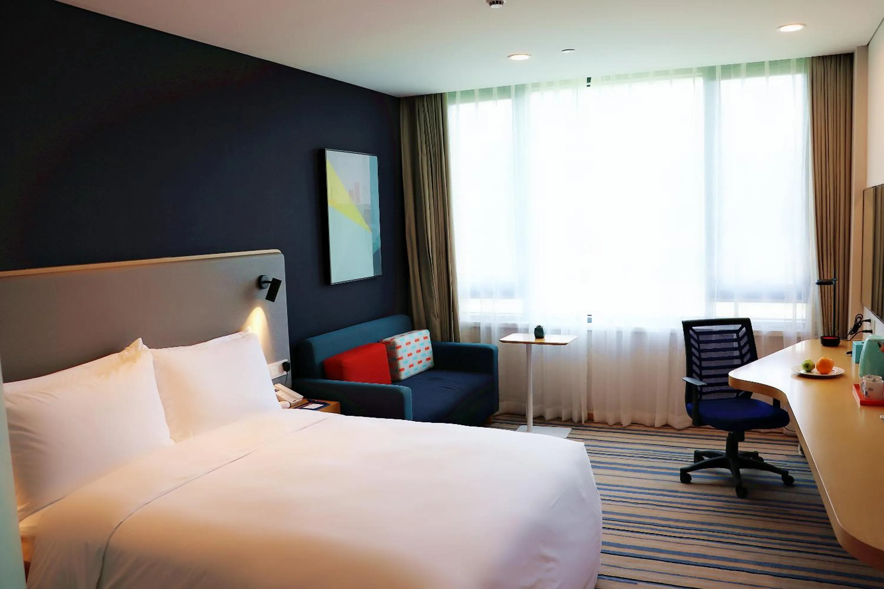Bed in Holiday Inn Express Wuxi Taihu New City by IHG