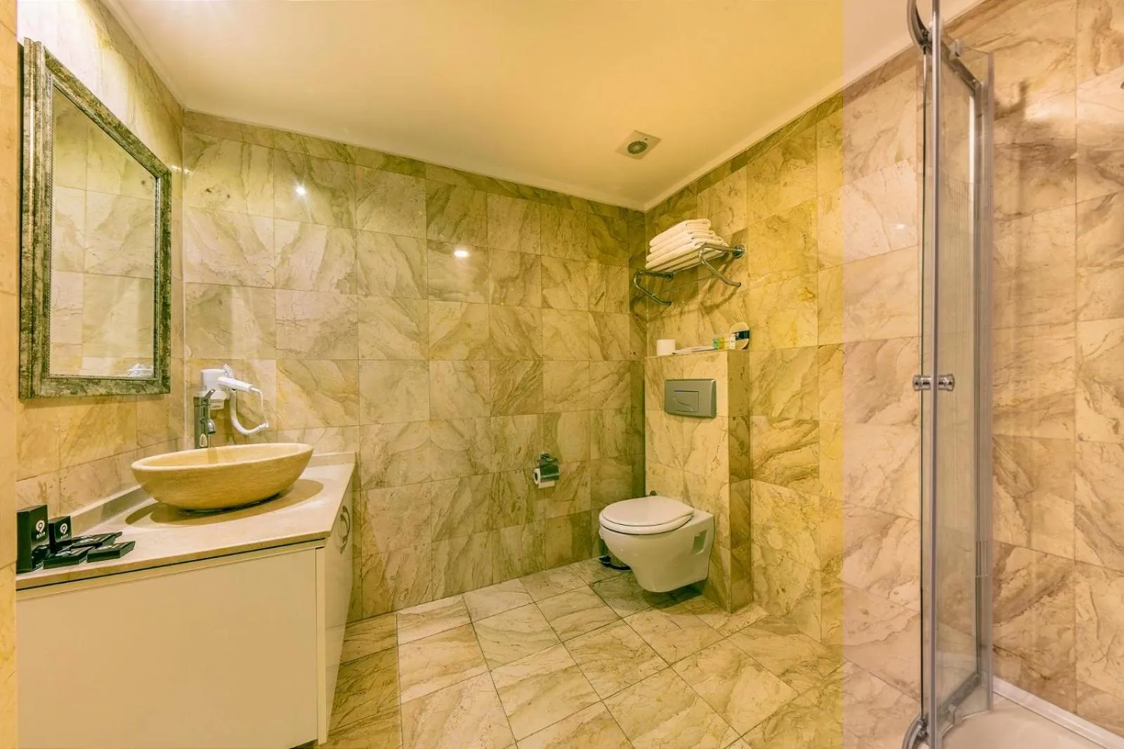 Shower in Asia Business Suites