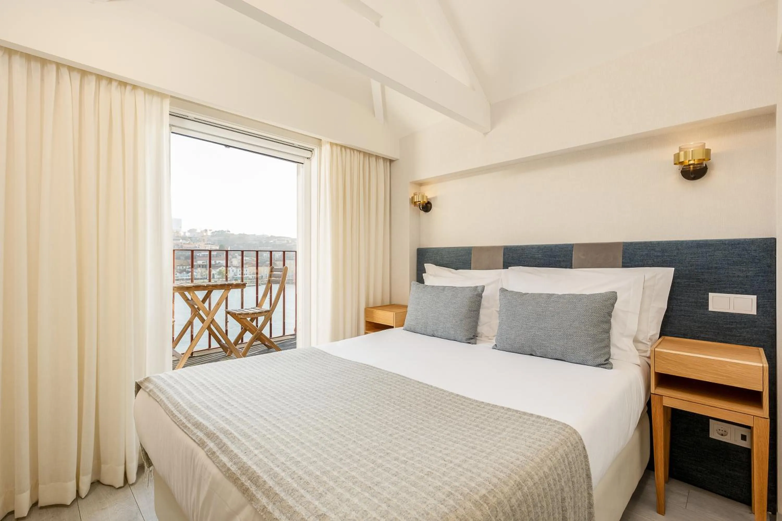 Bed in YOUROPO - Ribeira Porto