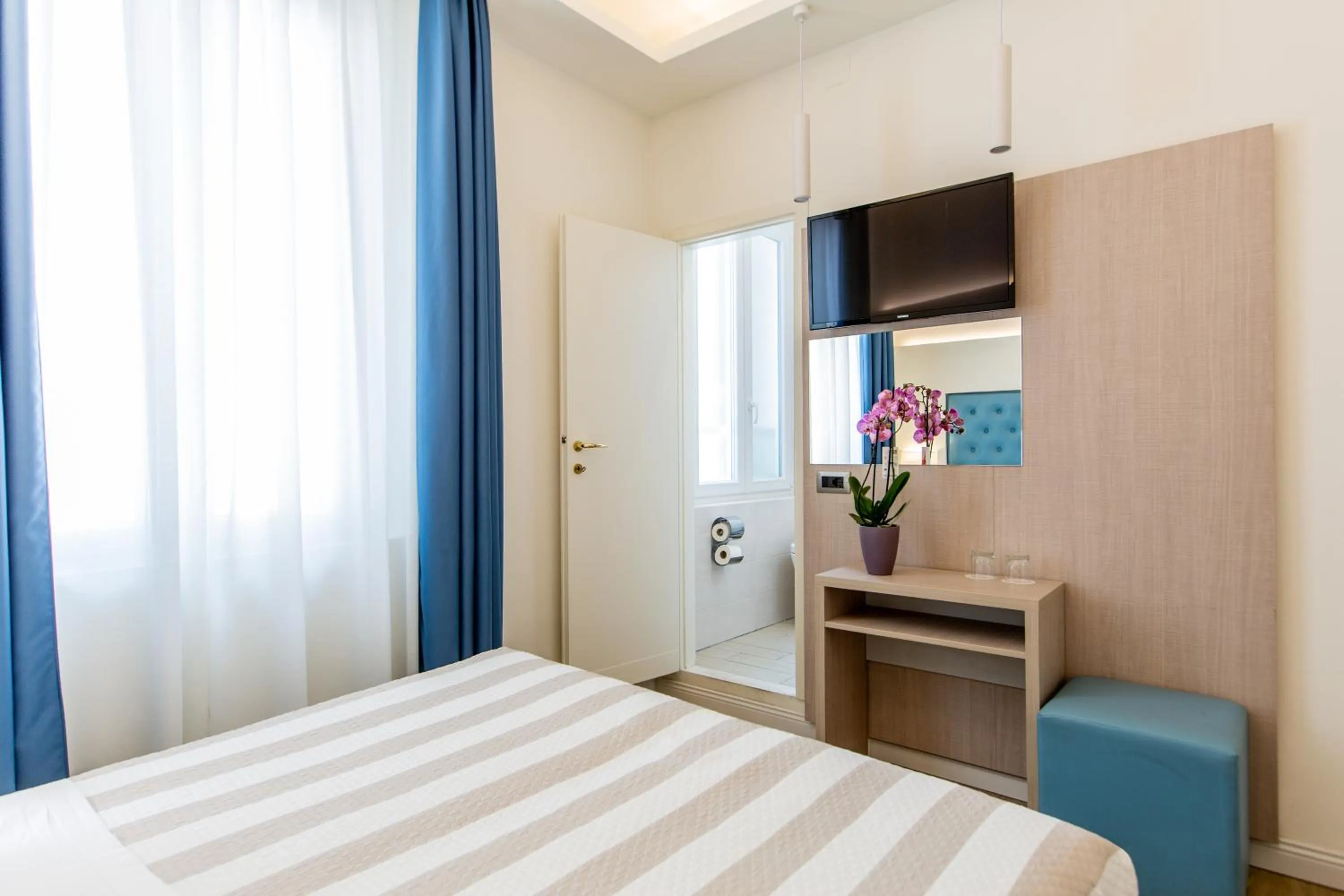 Bed in Hotel Italia Boutique