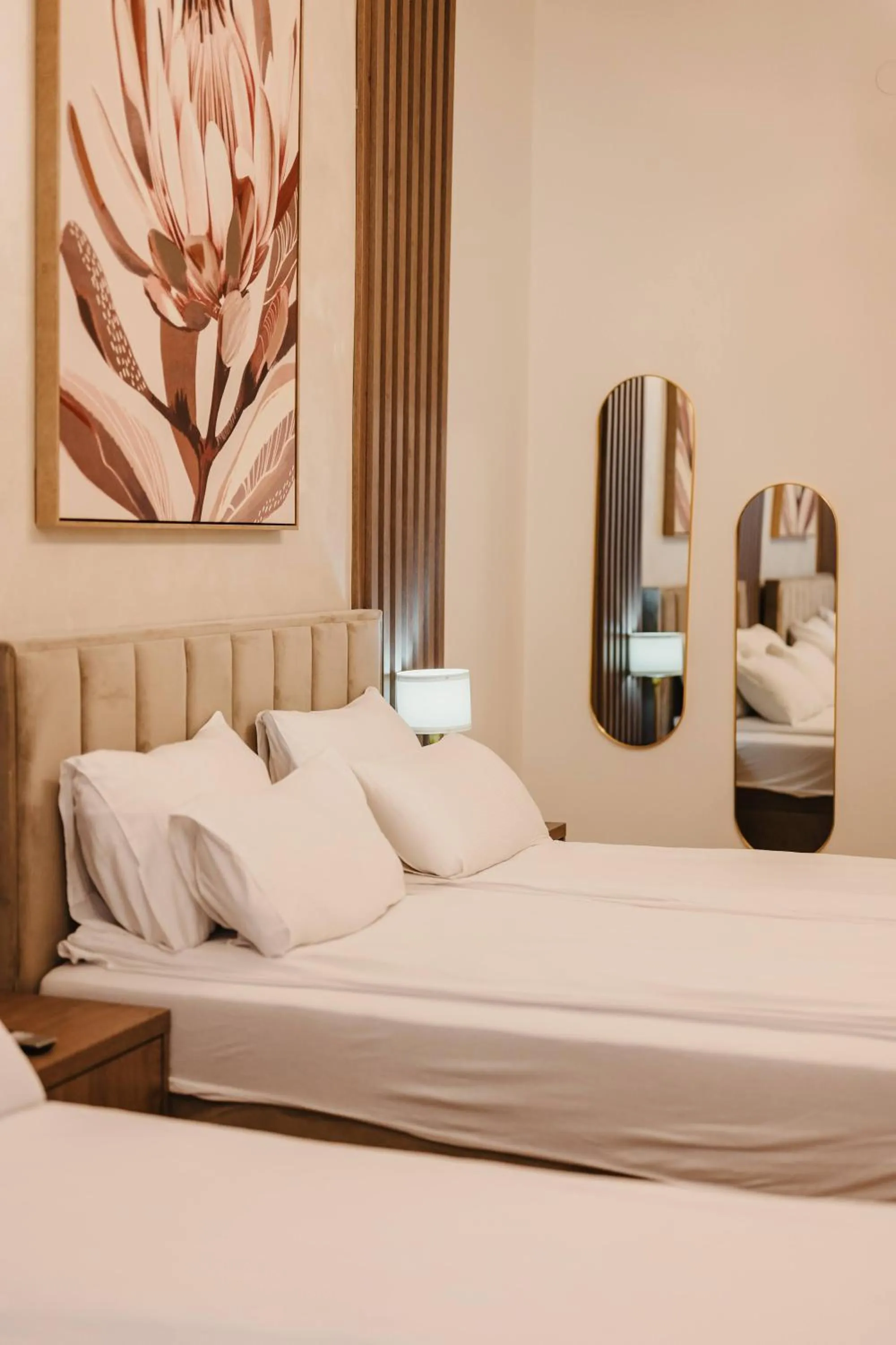 TV and multimedia, Bed in Hotel MB