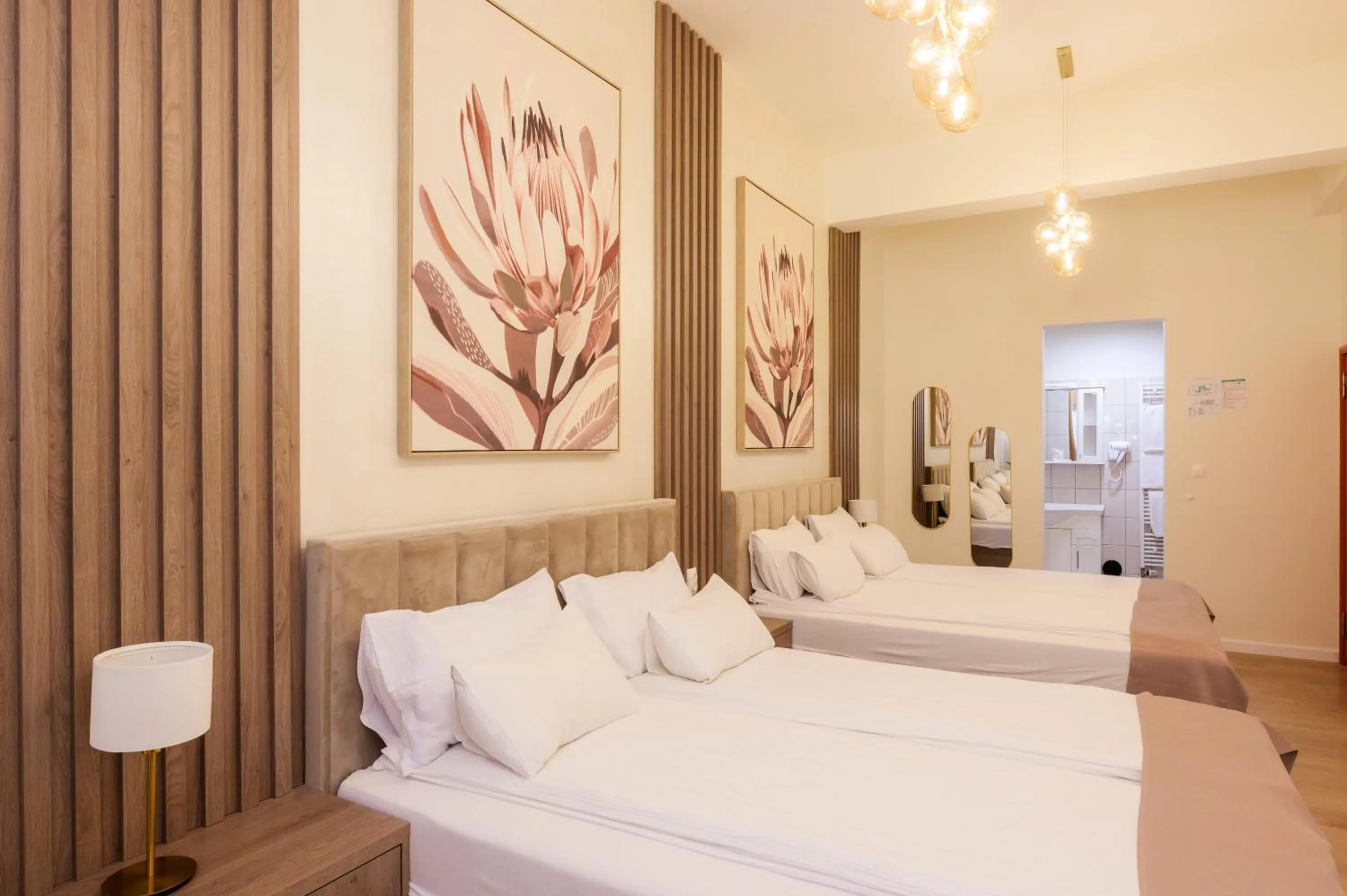 TV and multimedia, Bed in Hotel MB