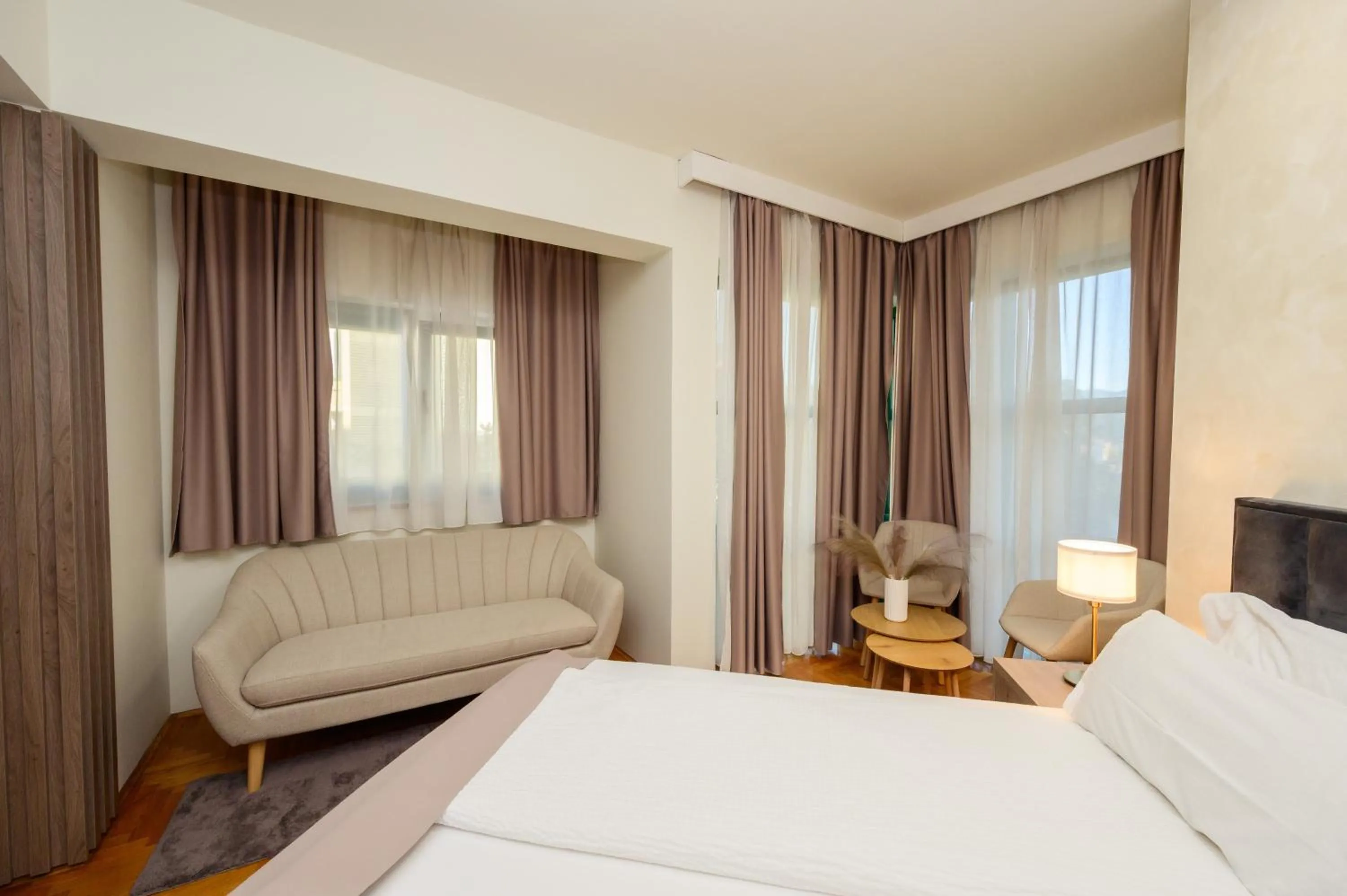 TV and multimedia, Bed in Hotel MB