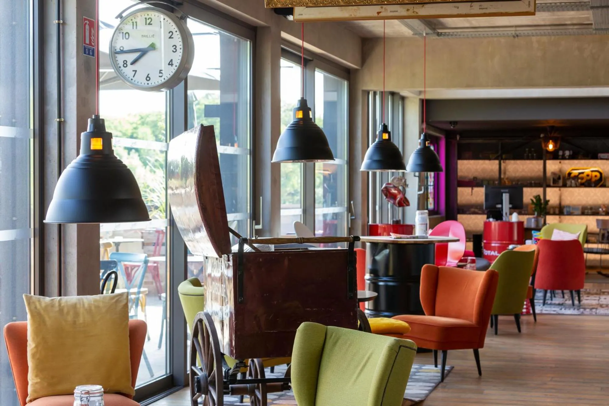 Lounge or bar in Lorraine Hôtel Nancy Ouest - Laxou