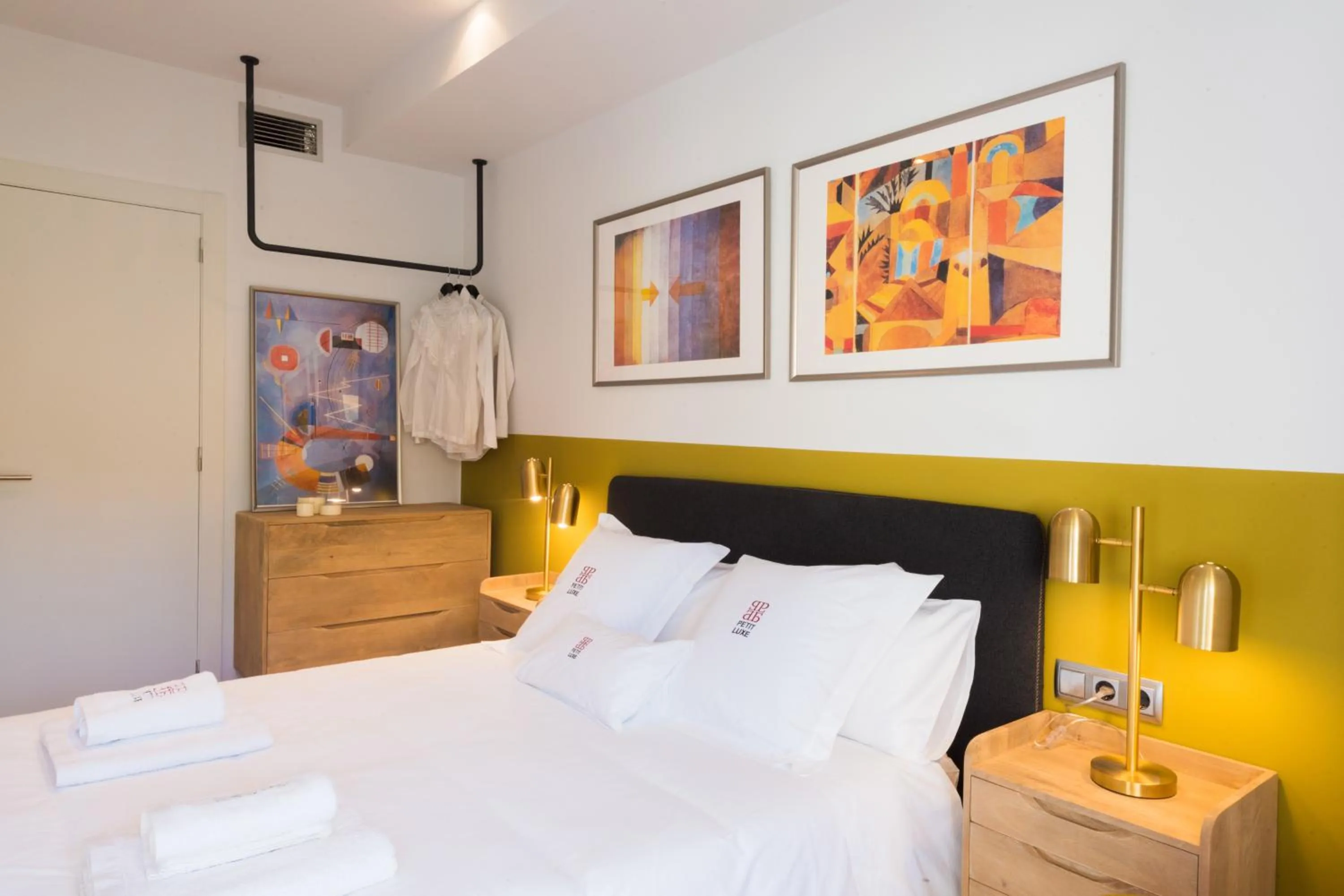 Bedroom, Bed in Petit Luxe l'Oasi d'Egara