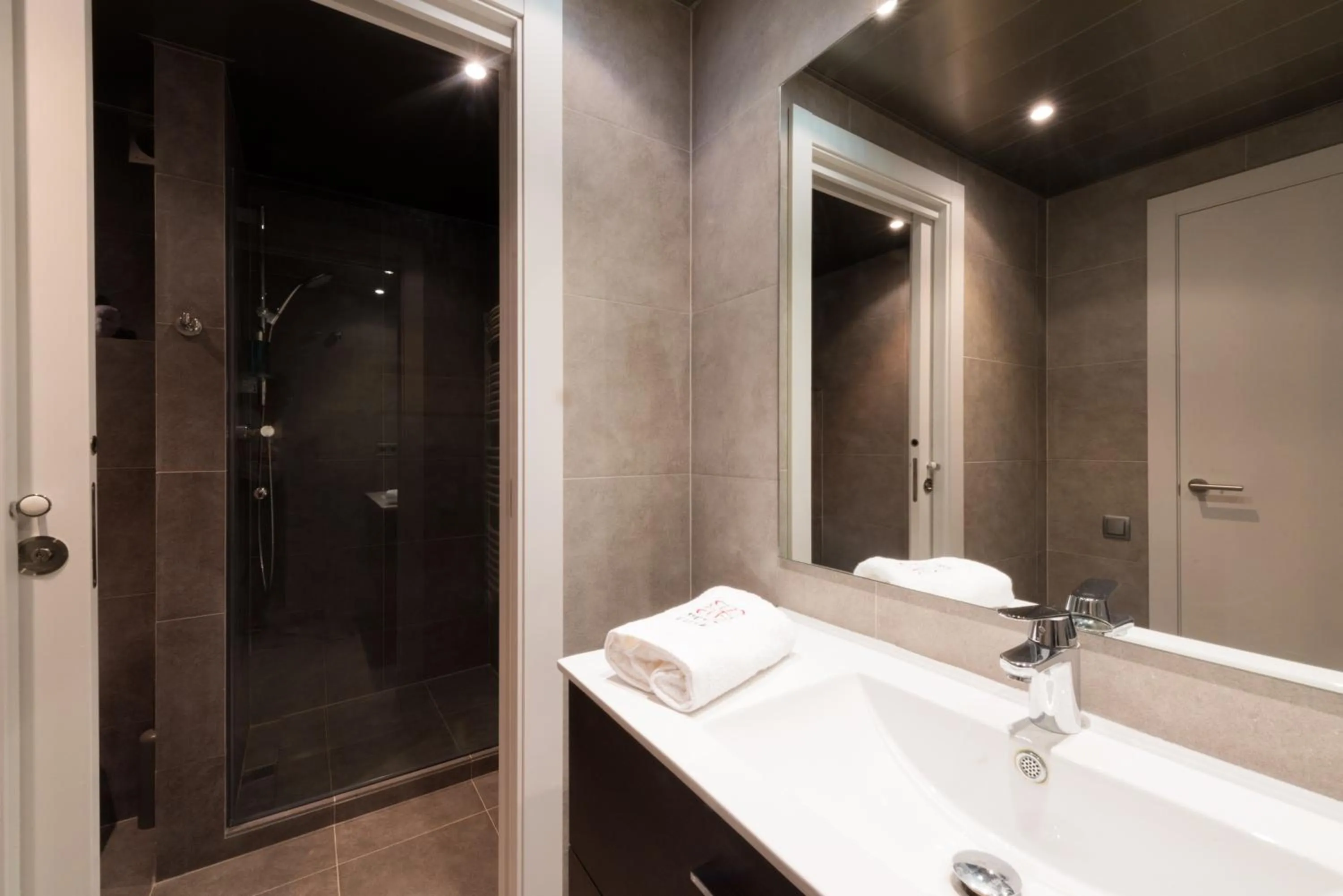 Shower in Petit Luxe l'Oasi d'Egara