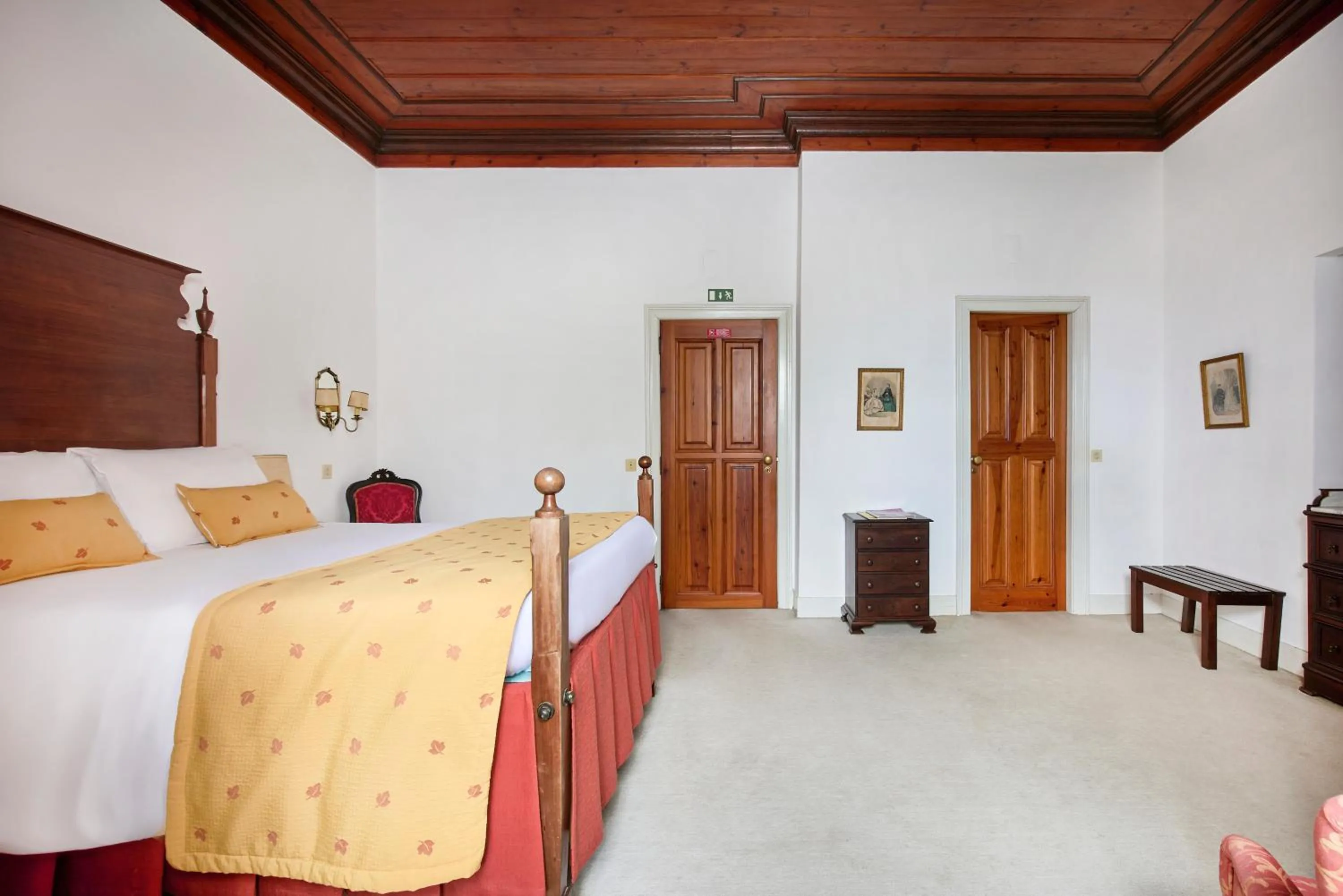 Bedroom, Bed in Quinta da Alcaidaria Mor