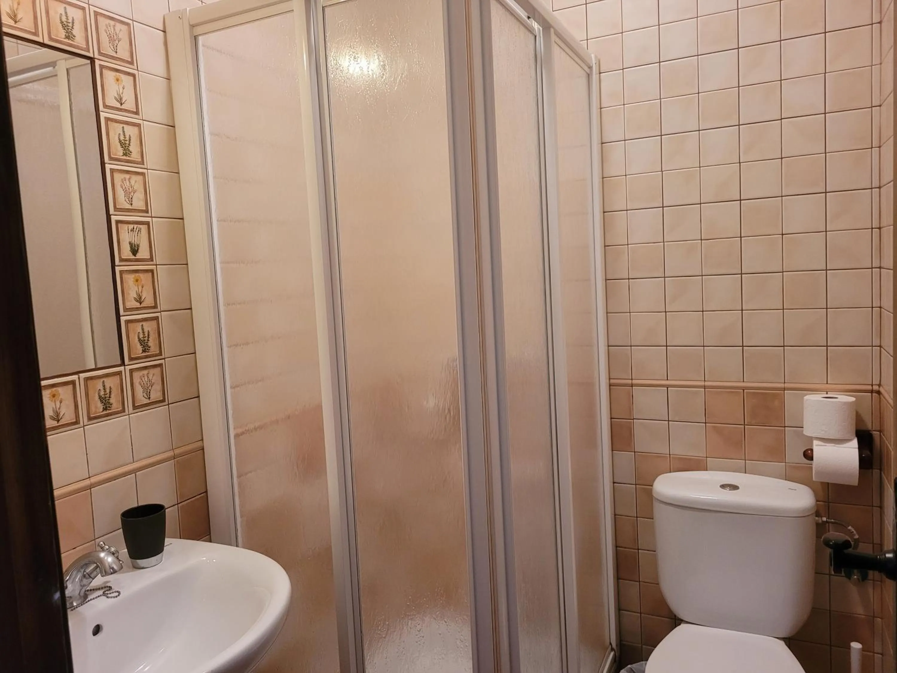 Shower in El Corral de Dolores