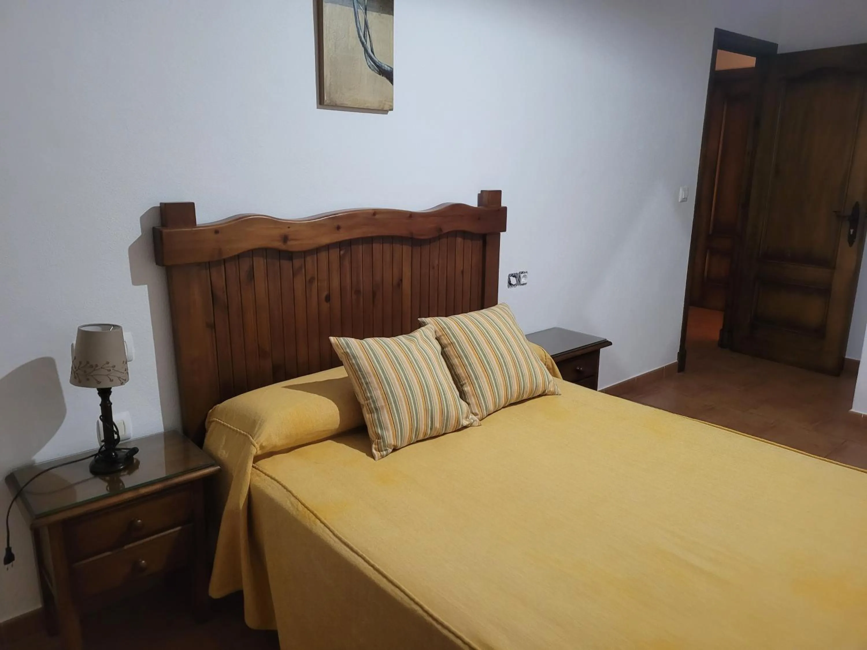 Bedroom, Bed in El Corral de Dolores