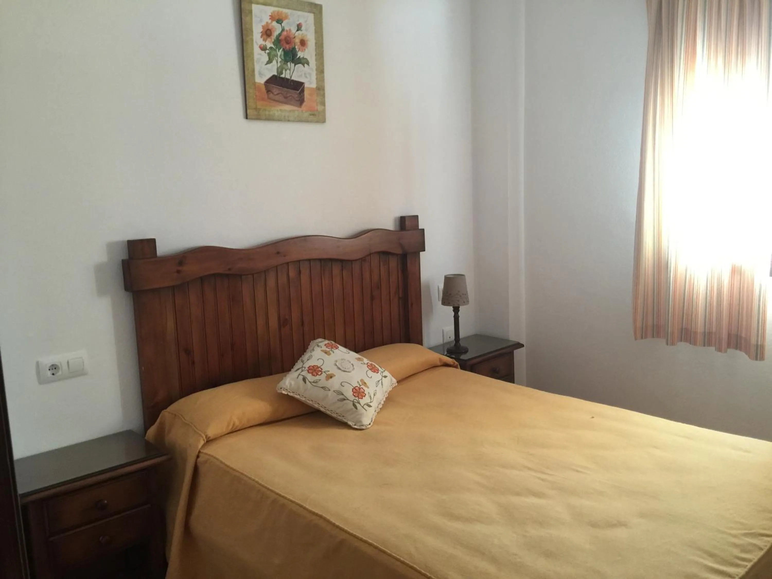 Photo of the whole room, Bed in El Corral de Dolores