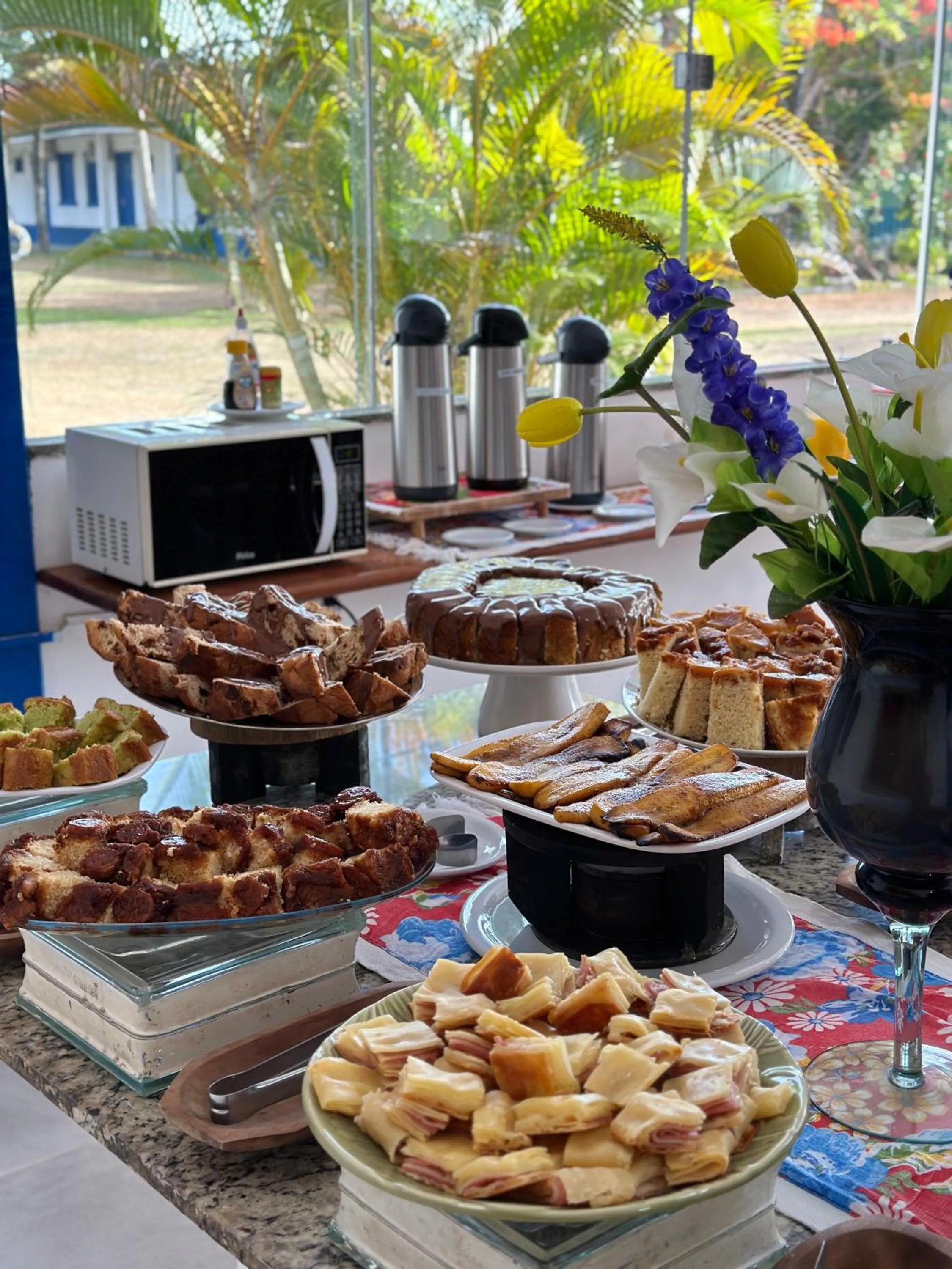 Buffet breakfast in Morada dos Coqueiros Praia Hotel