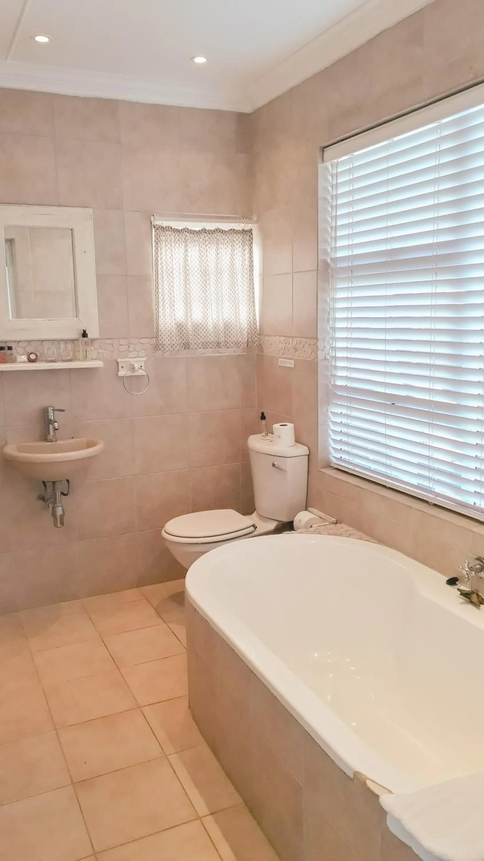 Bathroom in Whales Way Ocean Retreat