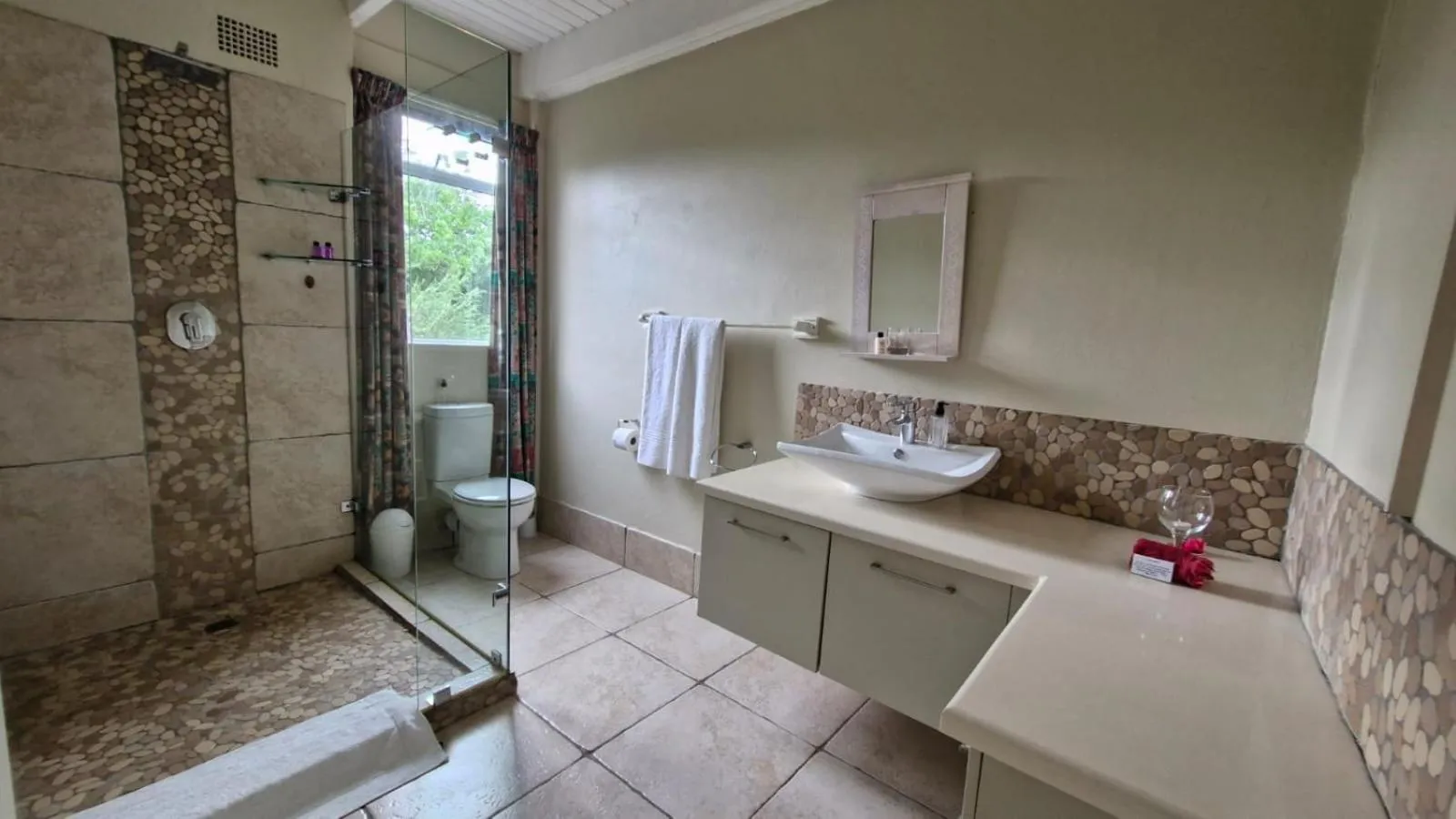 Bathroom in Whales Way Ocean Retreat