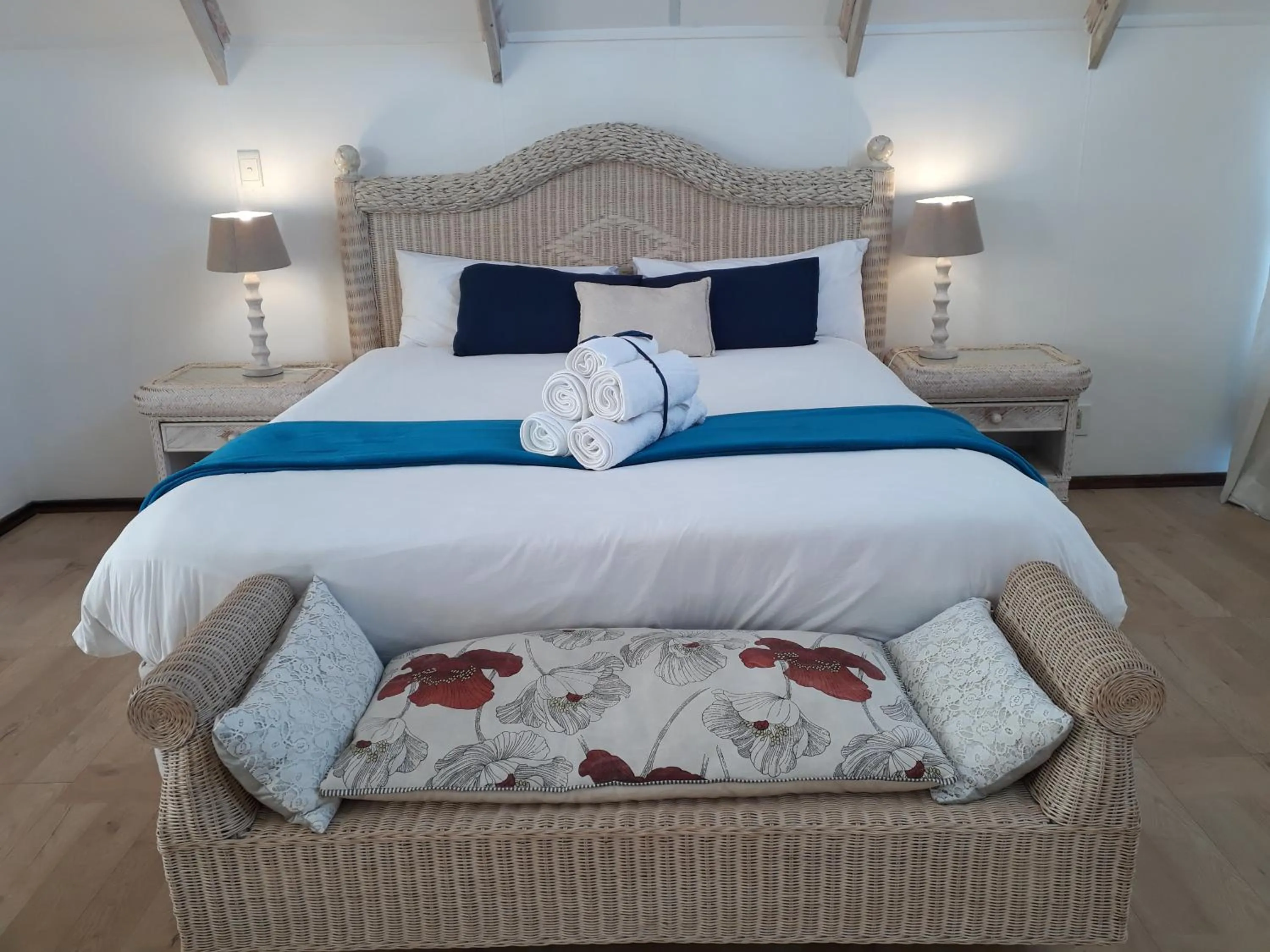 Bed in Whales Way Ocean Retreat