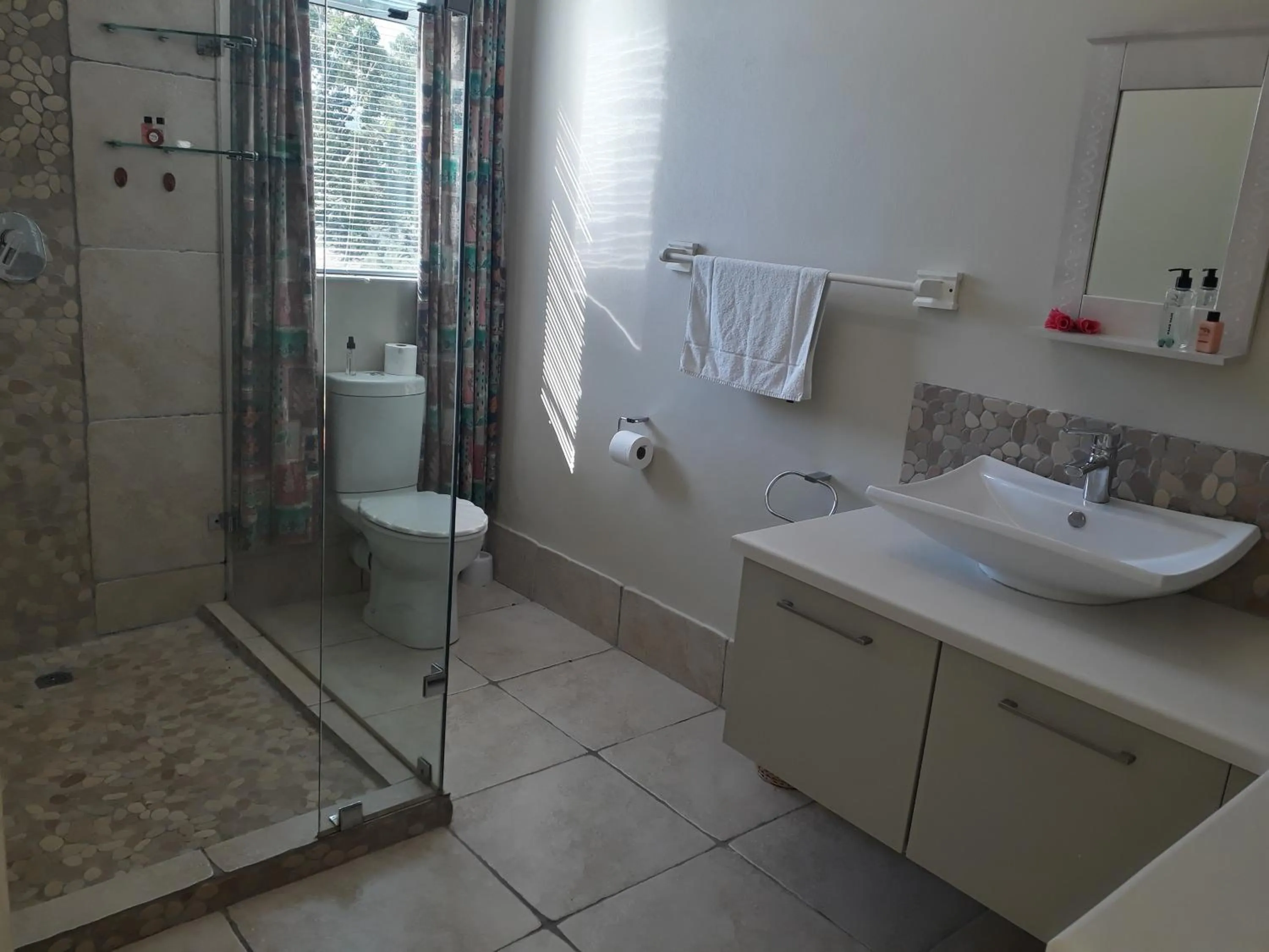 Bathroom in Whales Way Ocean Retreat