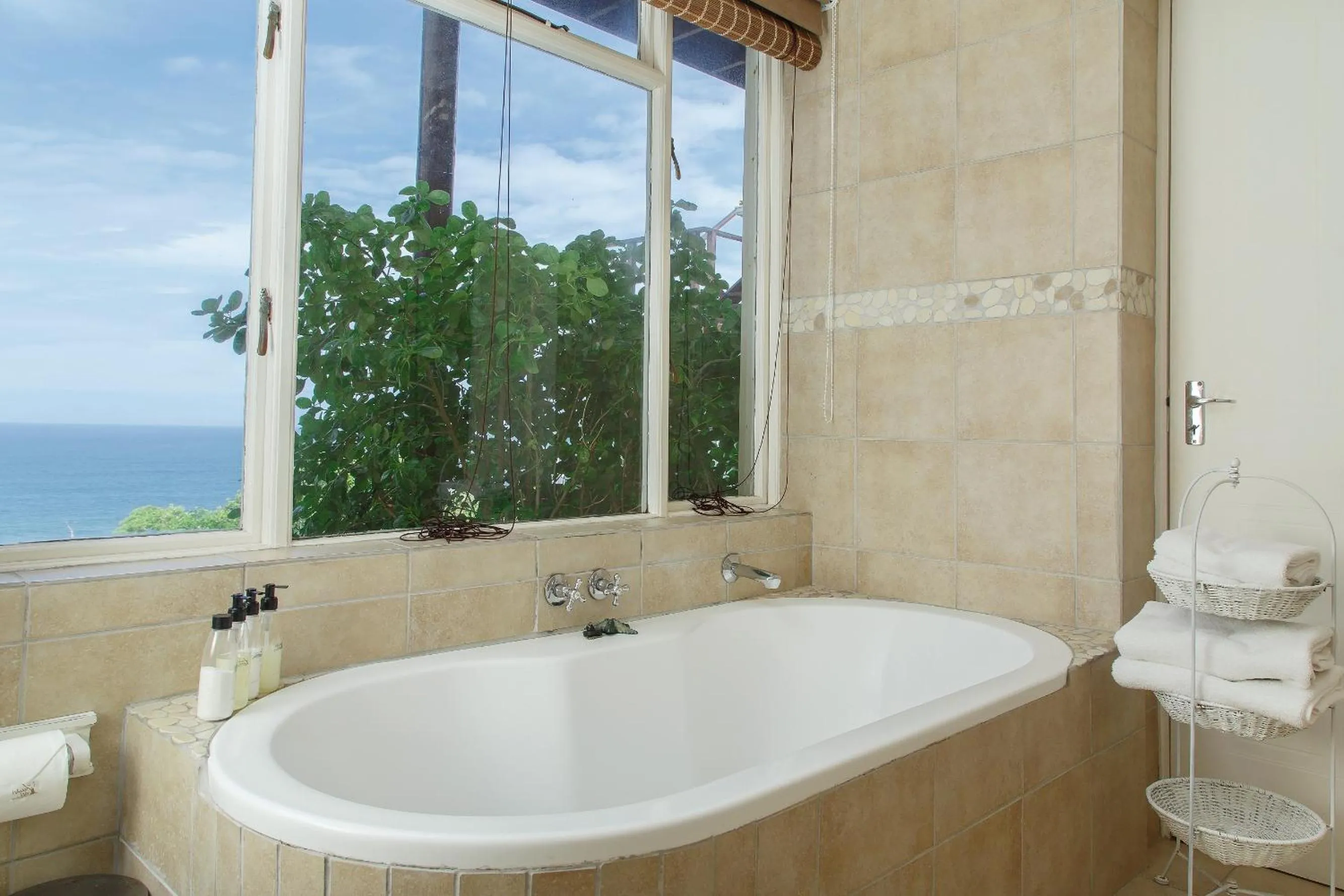 Bathroom in Whales Way Ocean Retreat