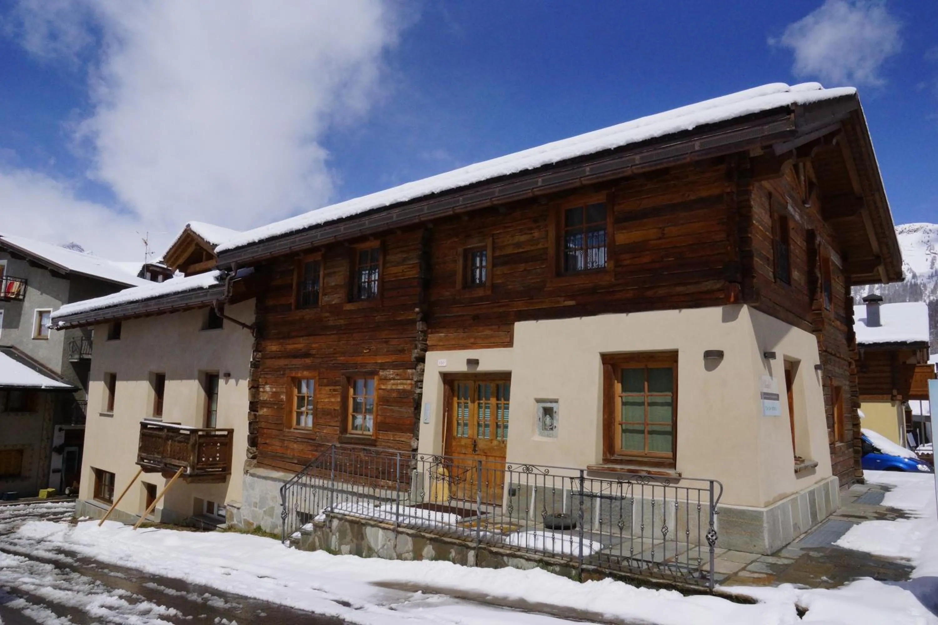 Facade/entrance in Chalet Tea Da Bondi