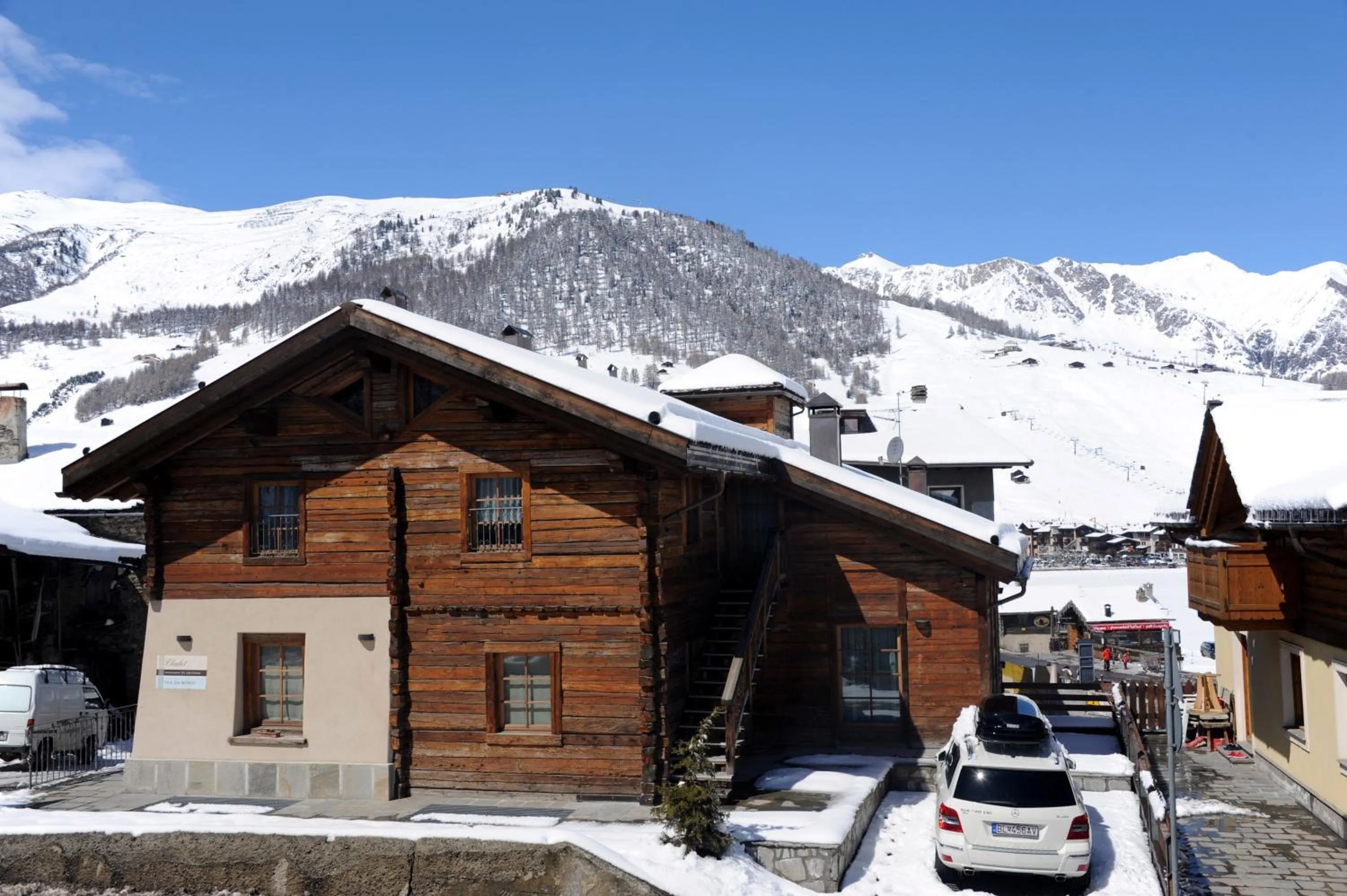 Facade/entrance in Chalet Tea Da Bondi