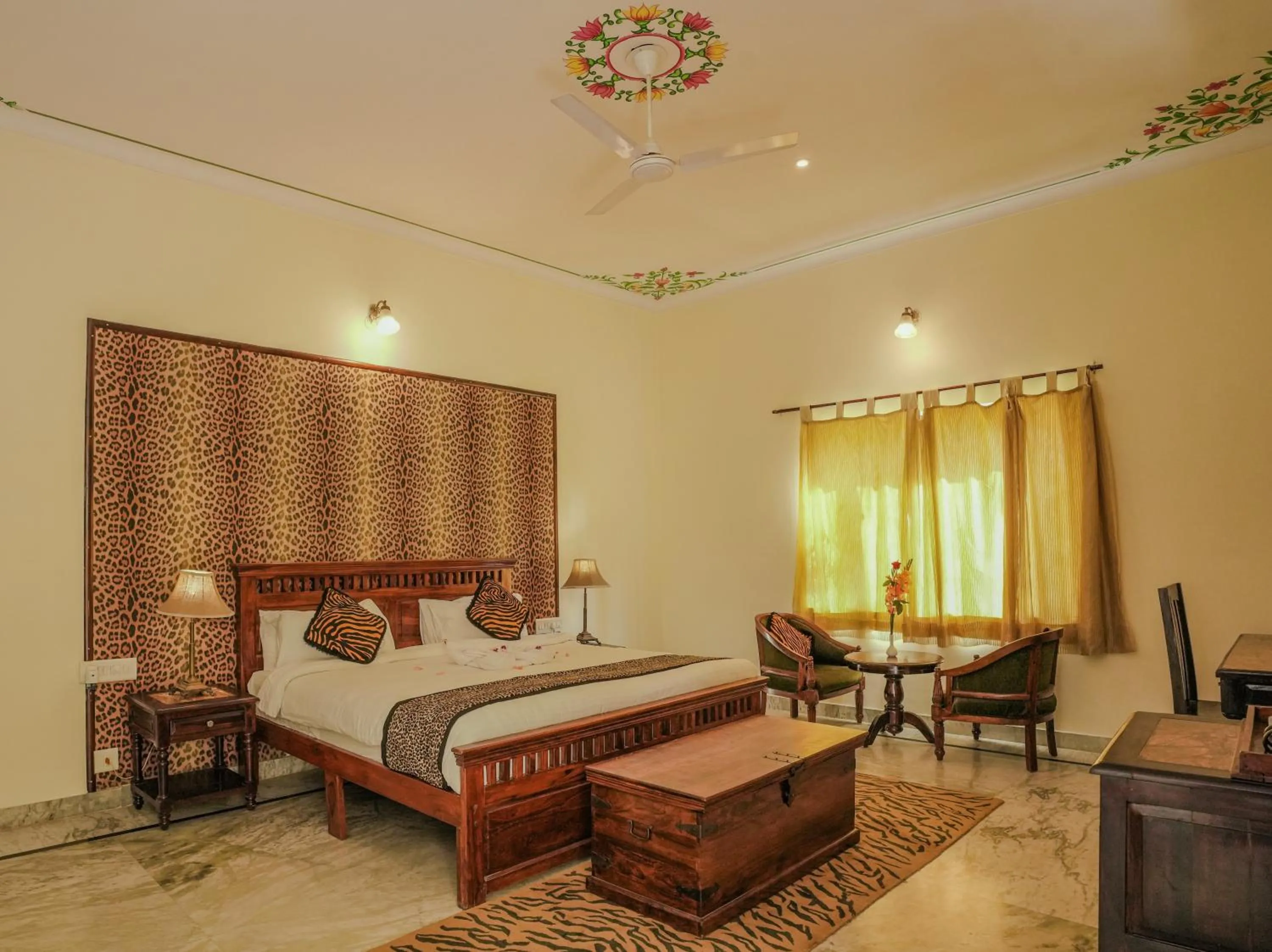 Guests, Bed in Raj Palace Resort