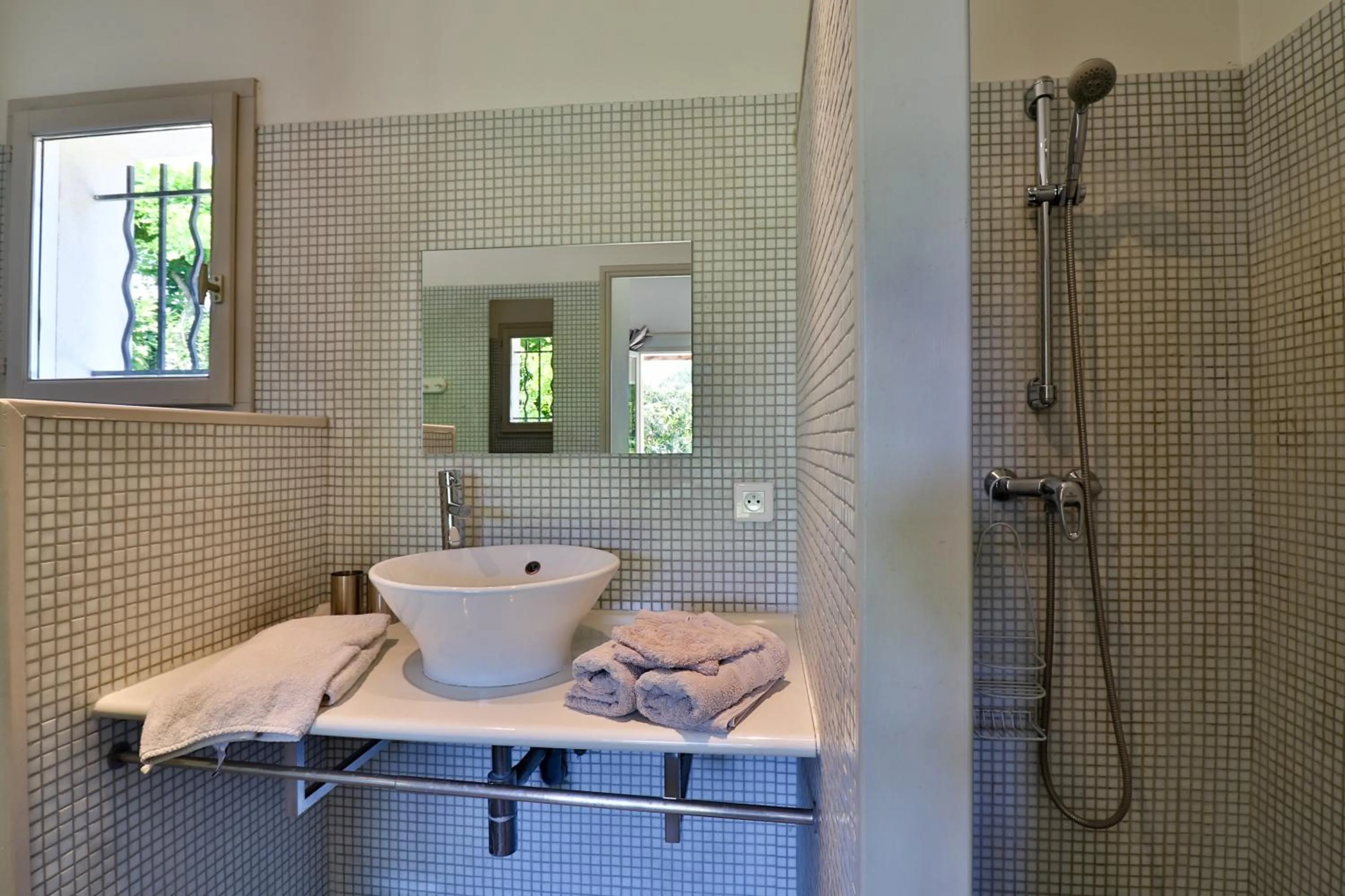 Toilet in Le Clos de St Paul