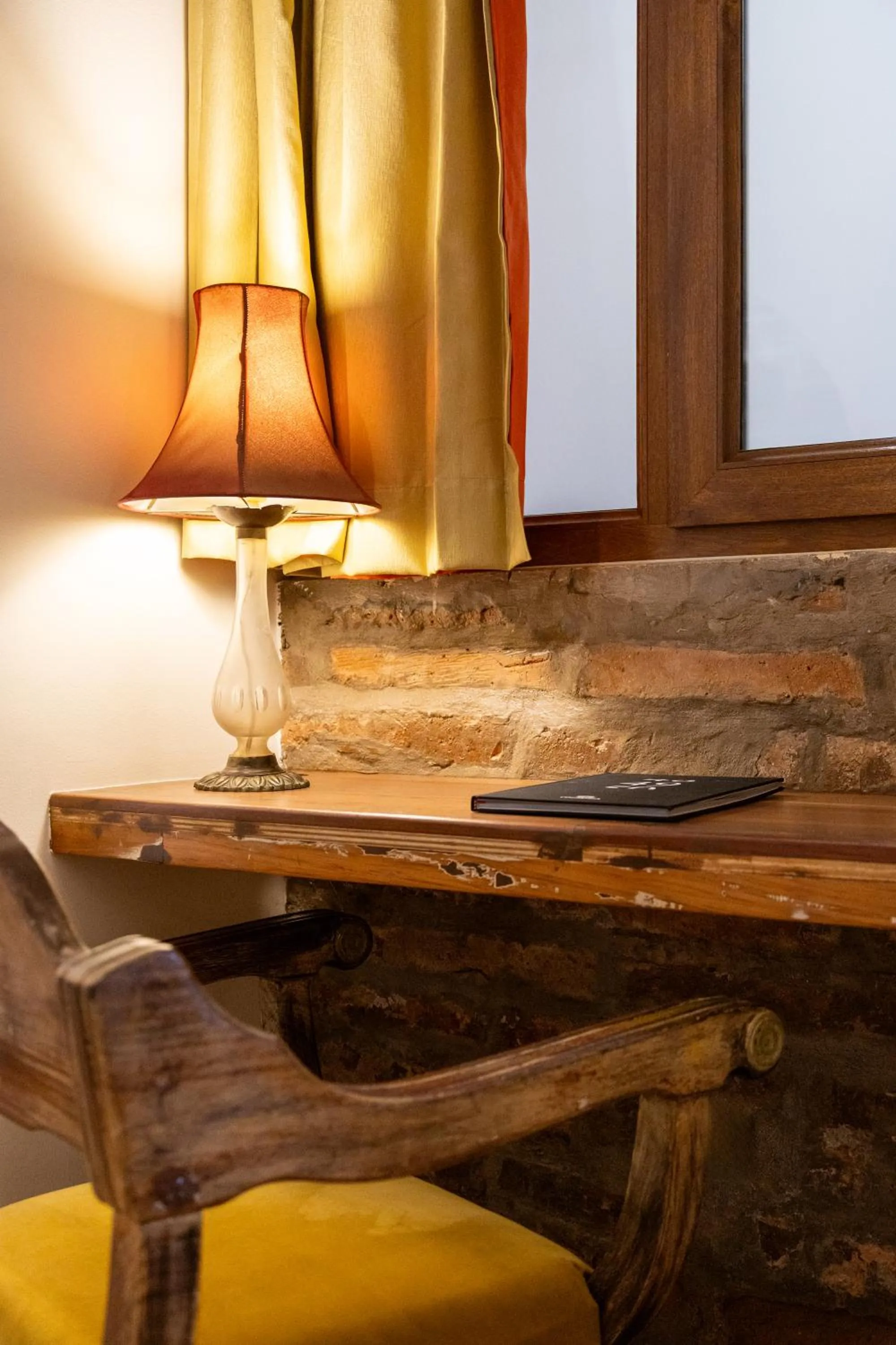 Seating area in Old Town Quito Suites, Heritage Hotel, Historic center