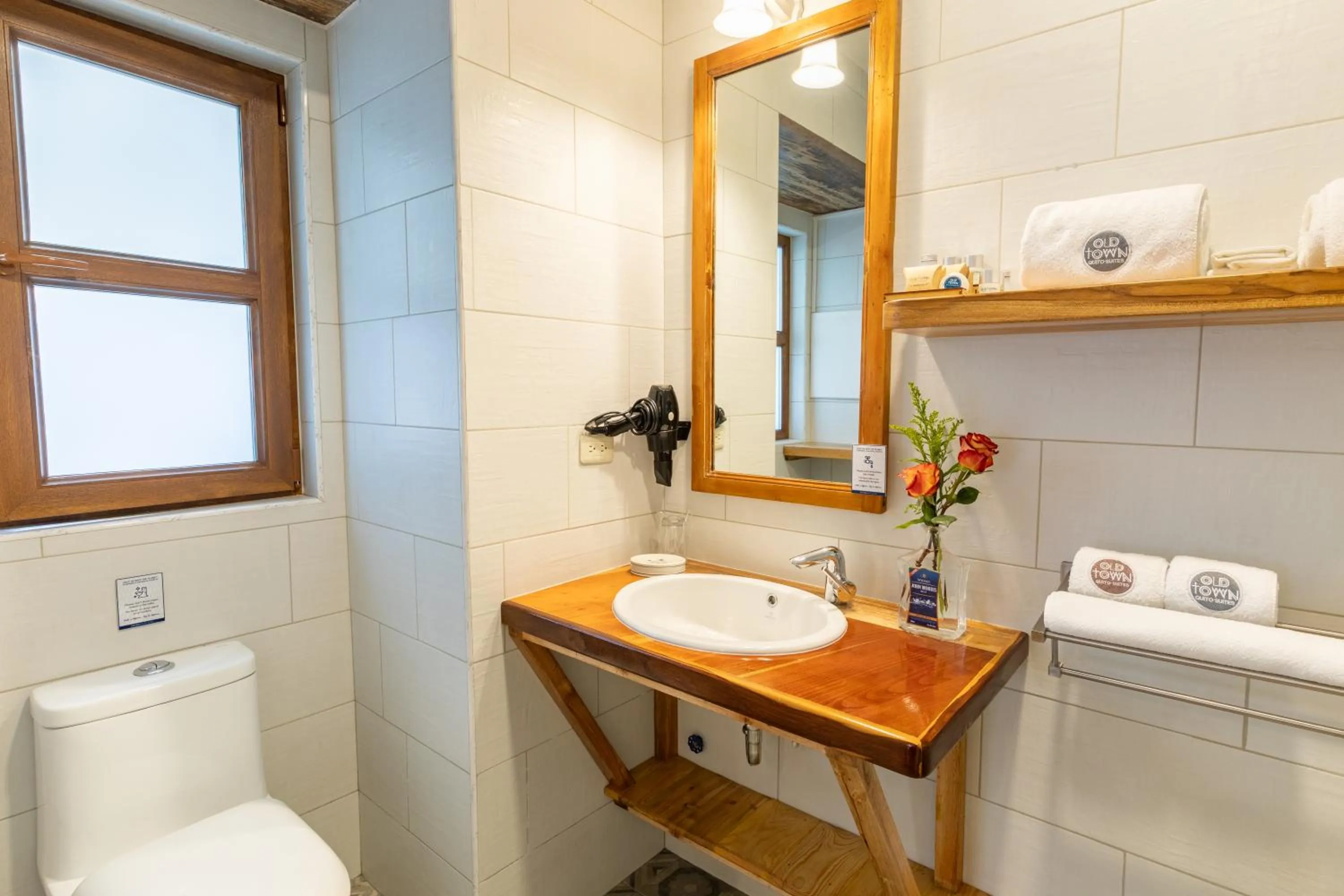 Bathroom in Old Town Quito Suites, Heritage Hotel, Historic center