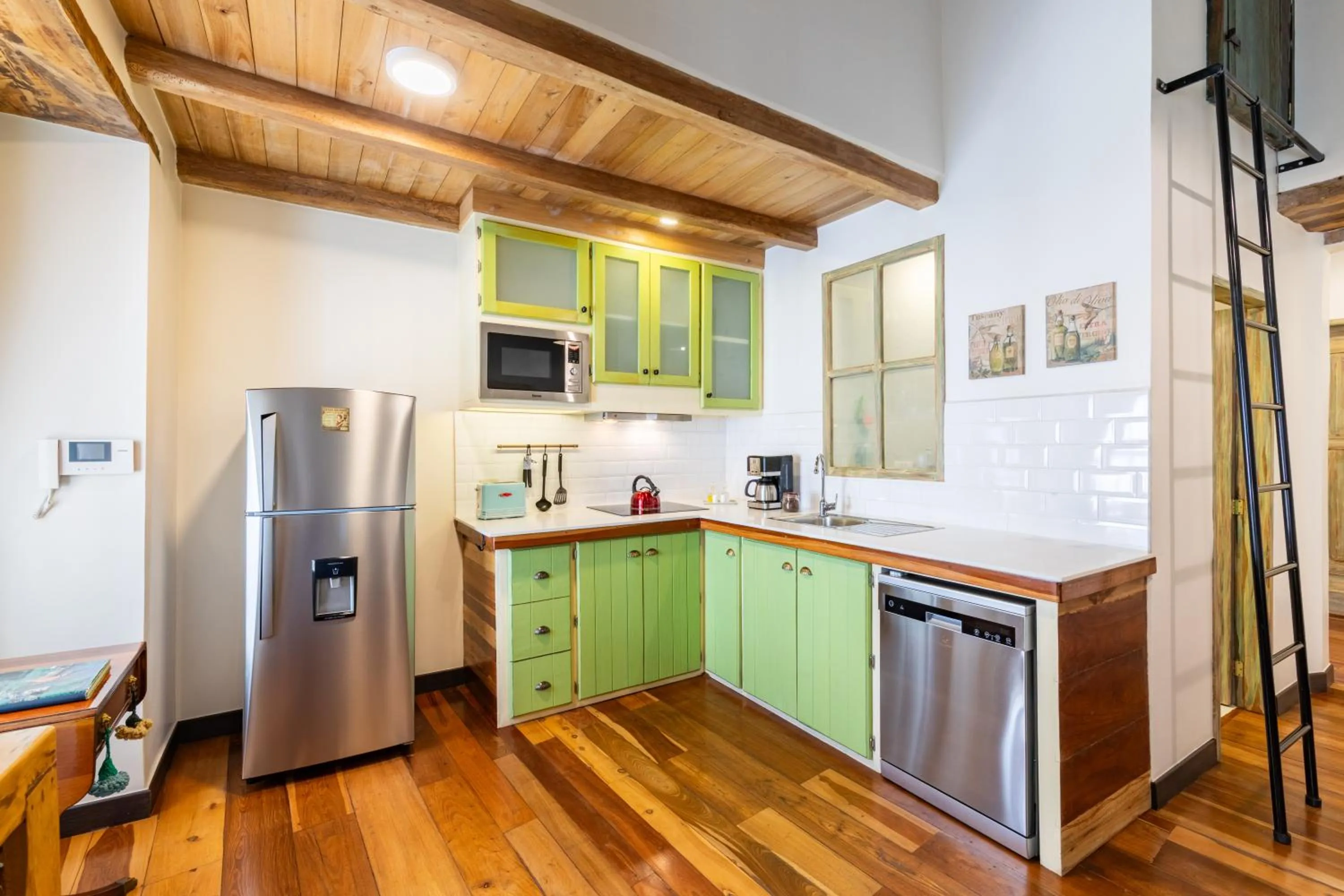 Kitchen or kitchenette in Old Town Quito Suites, Heritage Hotel, Historic center