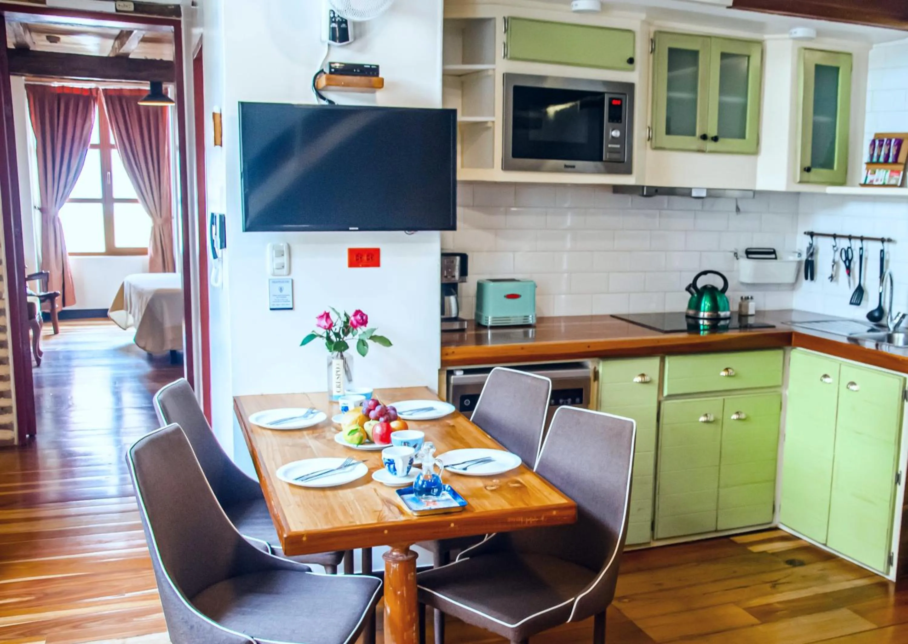 Restaurant/places to eat in Old Town Quito Suites, Heritage Boutique Hotel, Where Every Detail Tells a Story