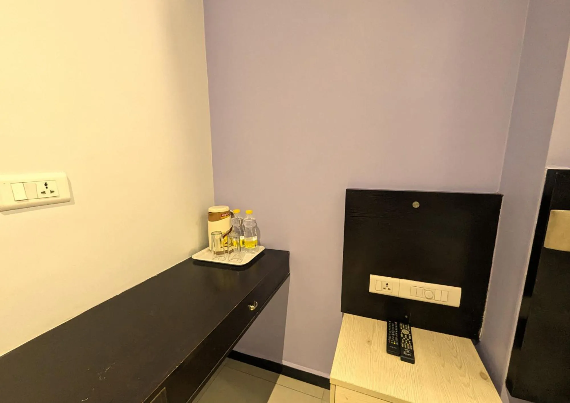 hair dresser in RBS Residency