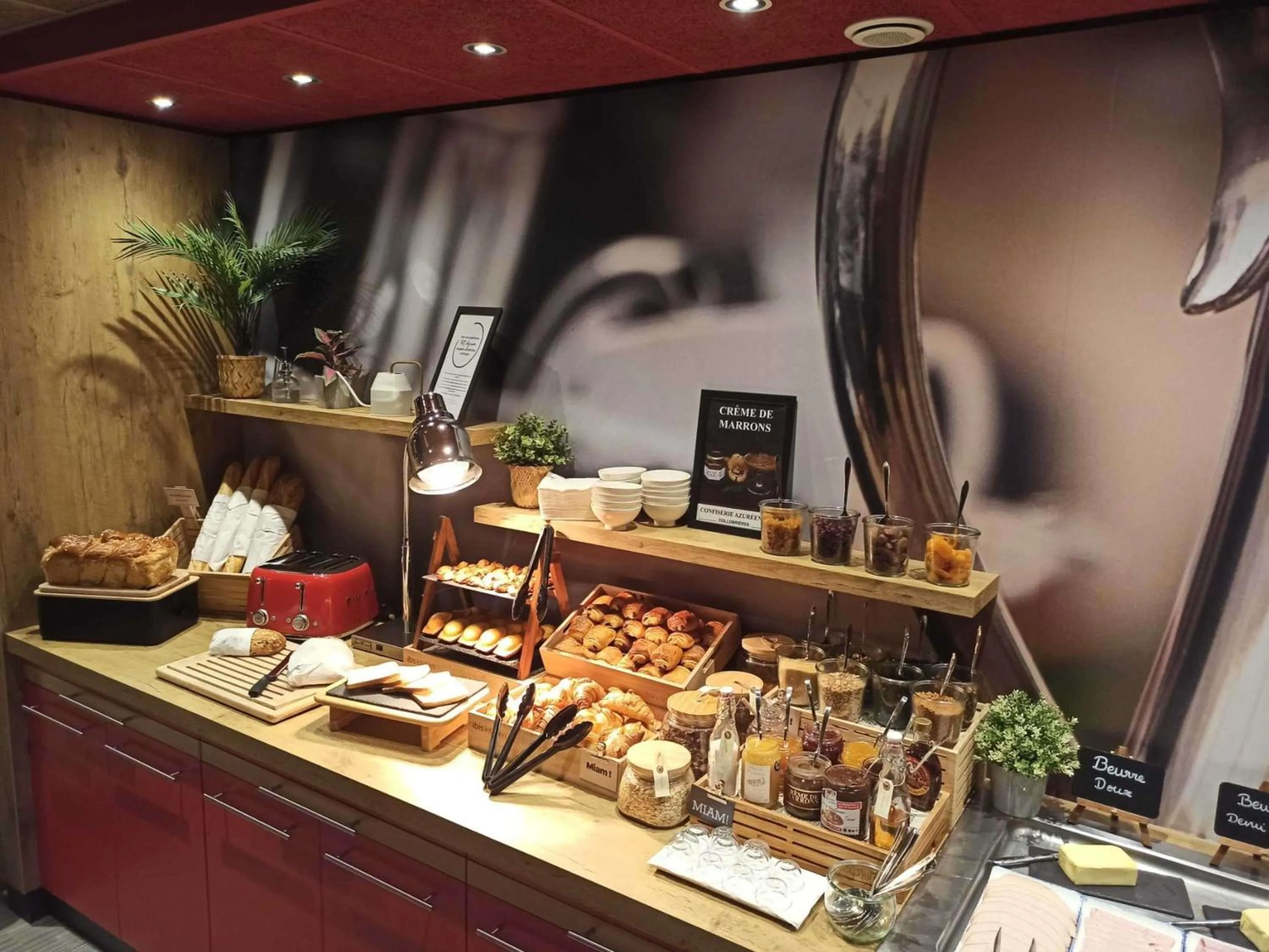 Property building in ibis Toulon La Seyne sur Mer