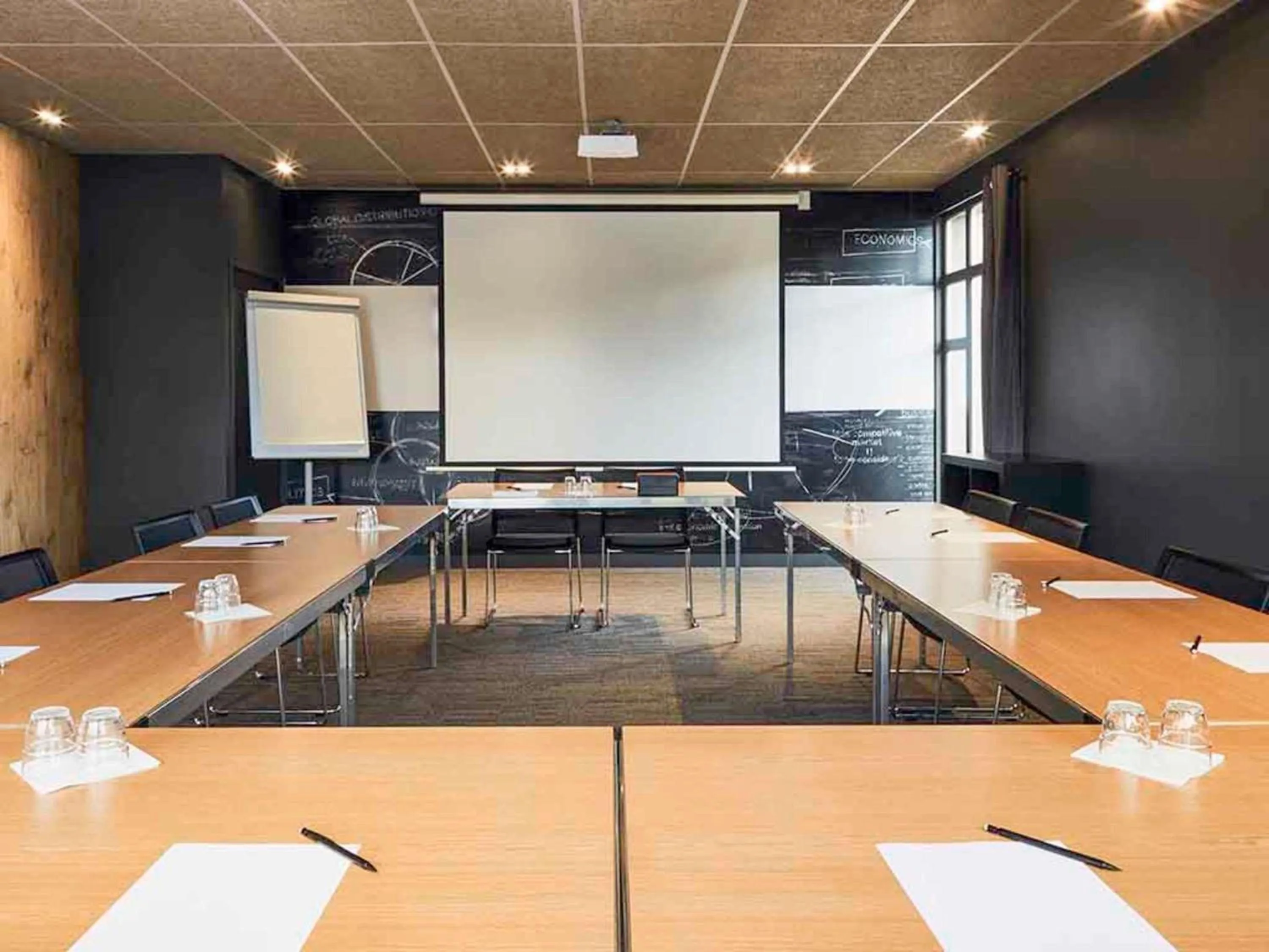 Meeting/conference room in ibis Toulon La Seyne sur Mer