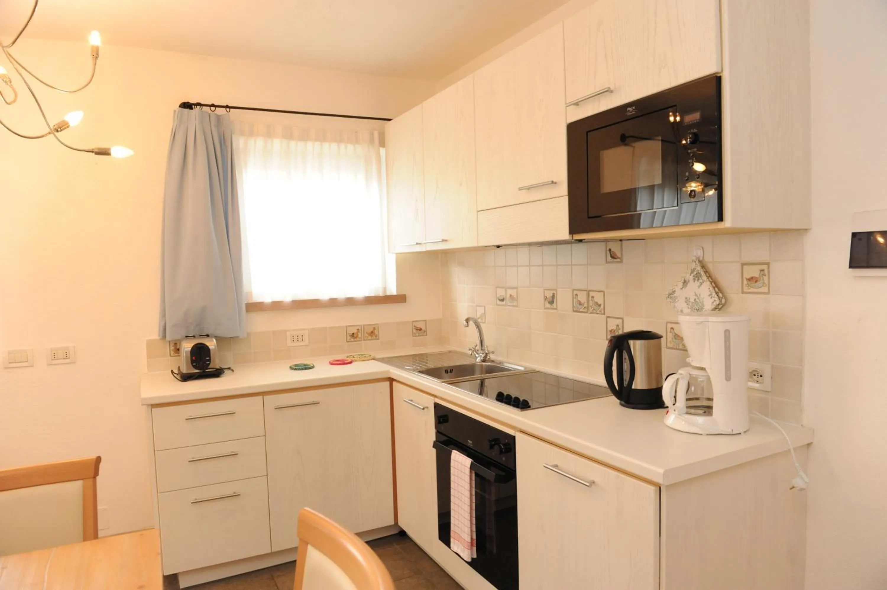 Kitchen or kitchenette in Chalet C'Est La Vie