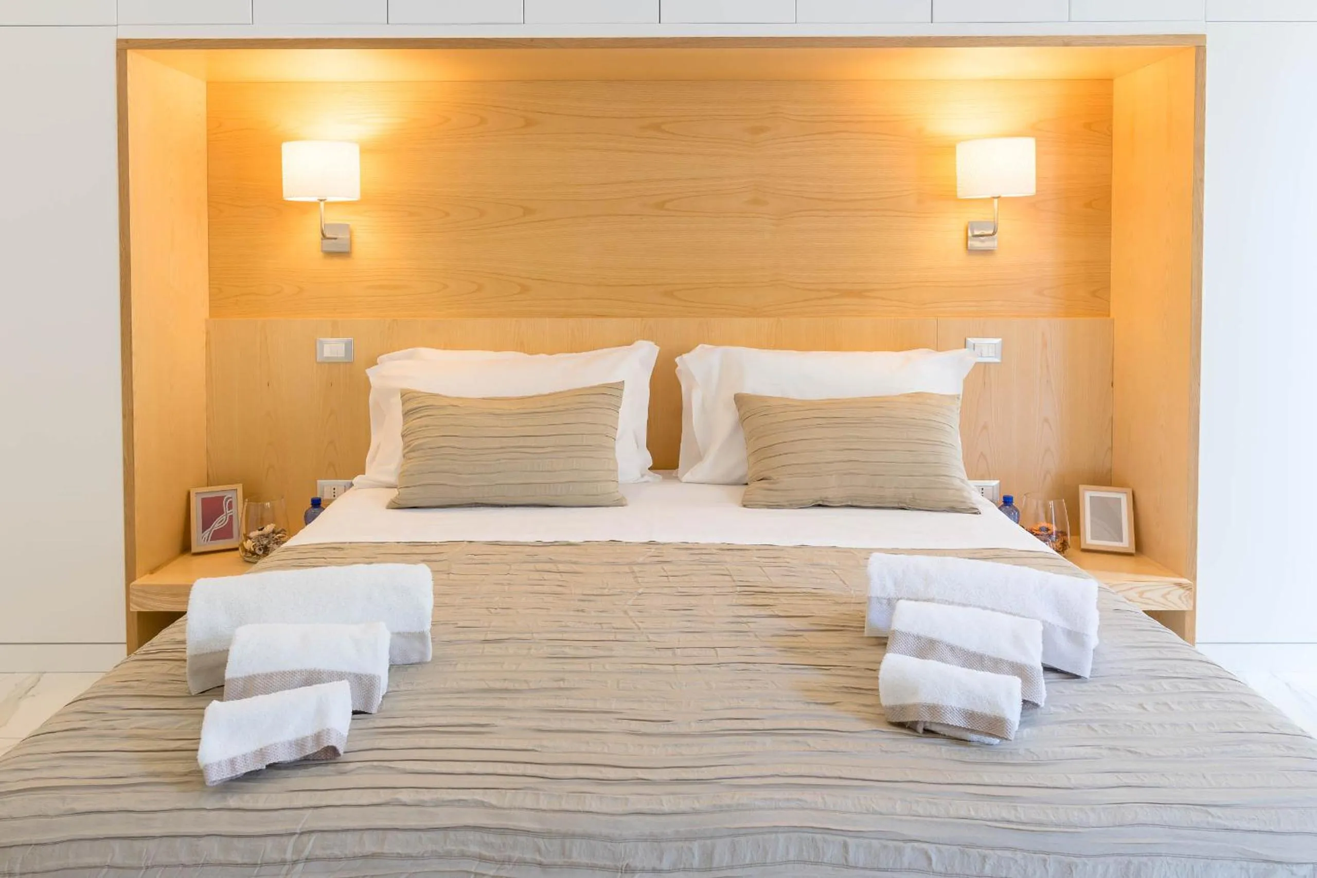 Bed in Luxury Suite Corso Umberto