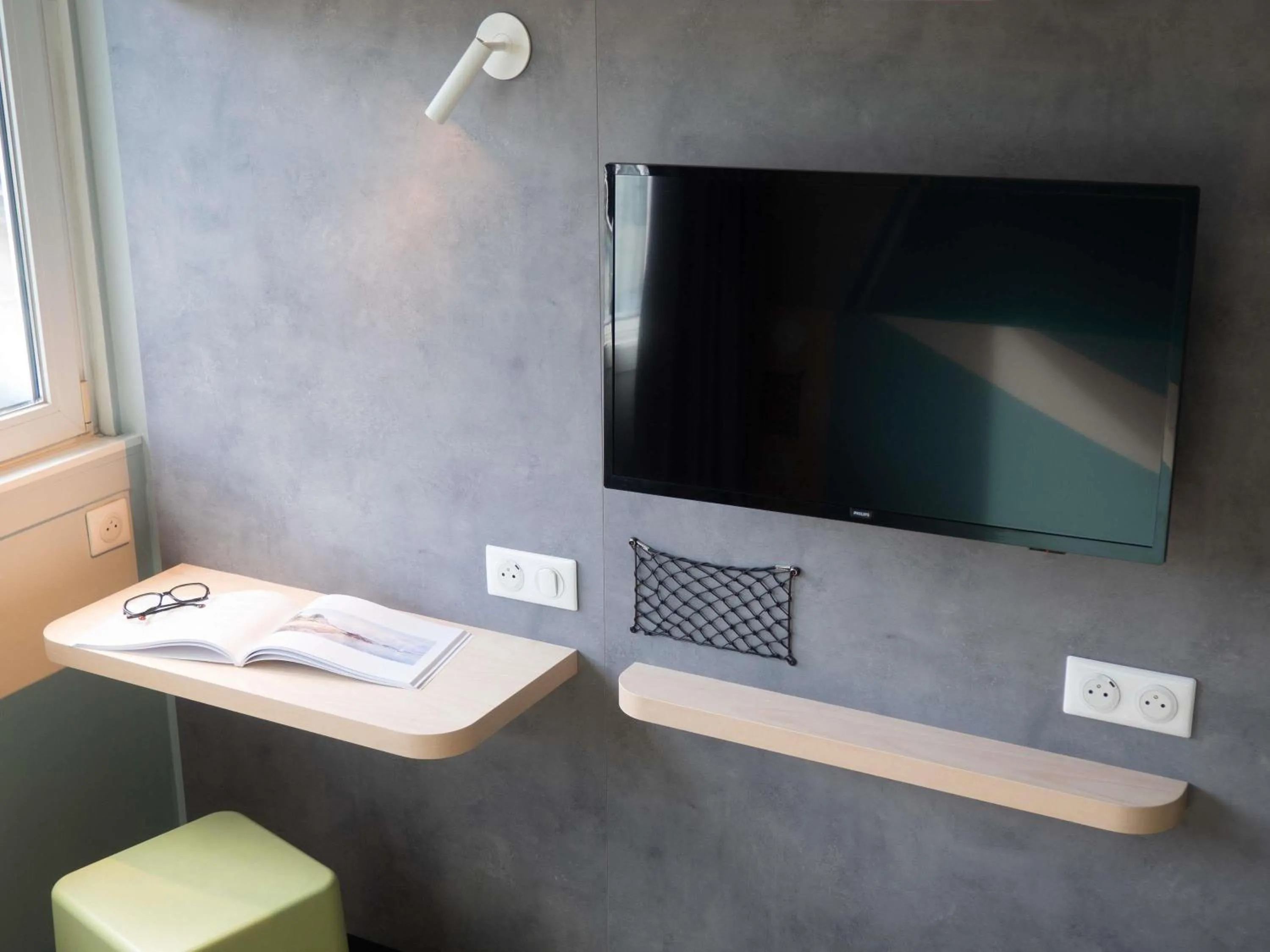 Bedroom in Ibis Budget Saint Malo Centre