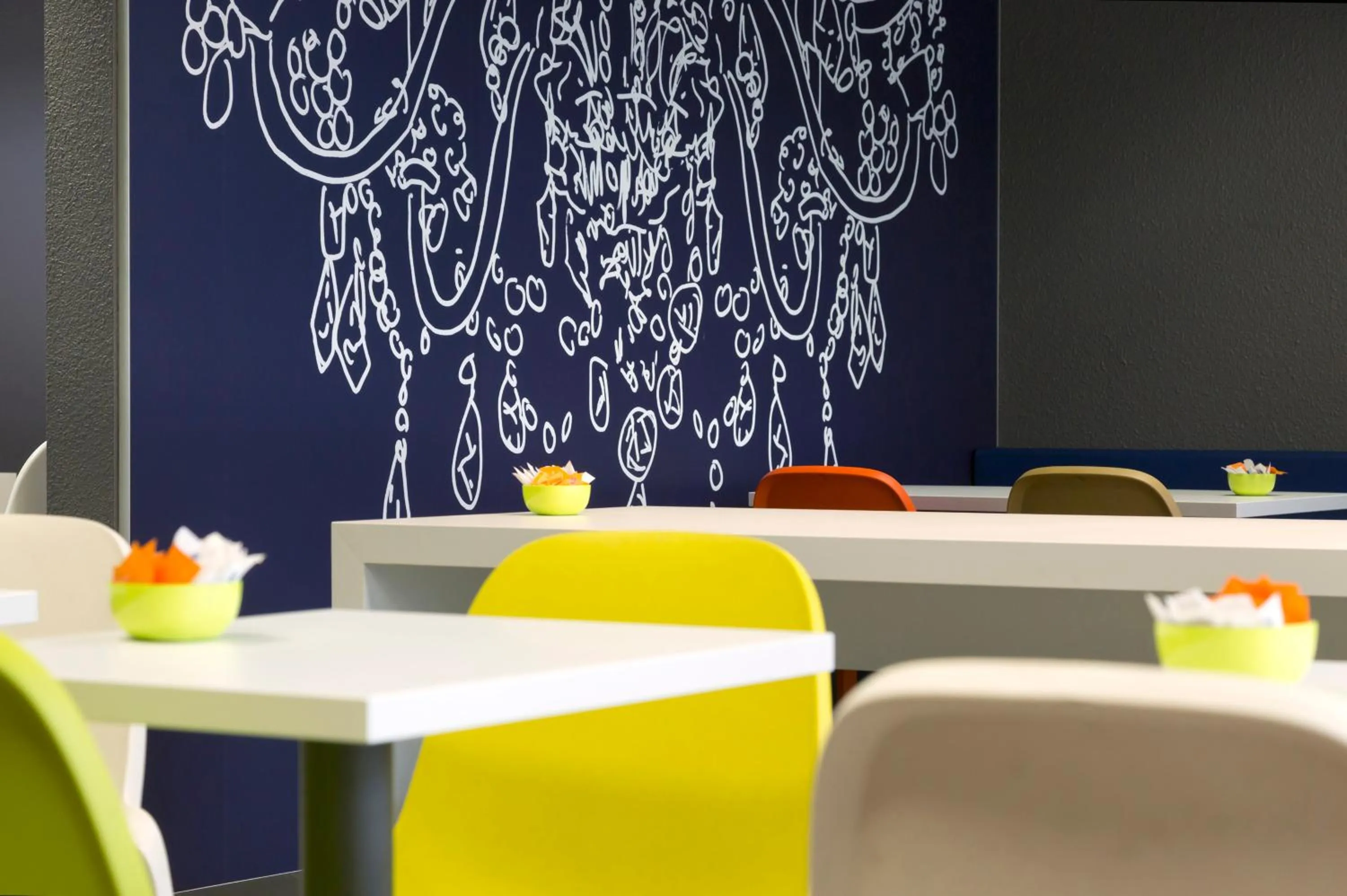 Restaurant/places to eat in Ibis Budget Saint Malo Centre