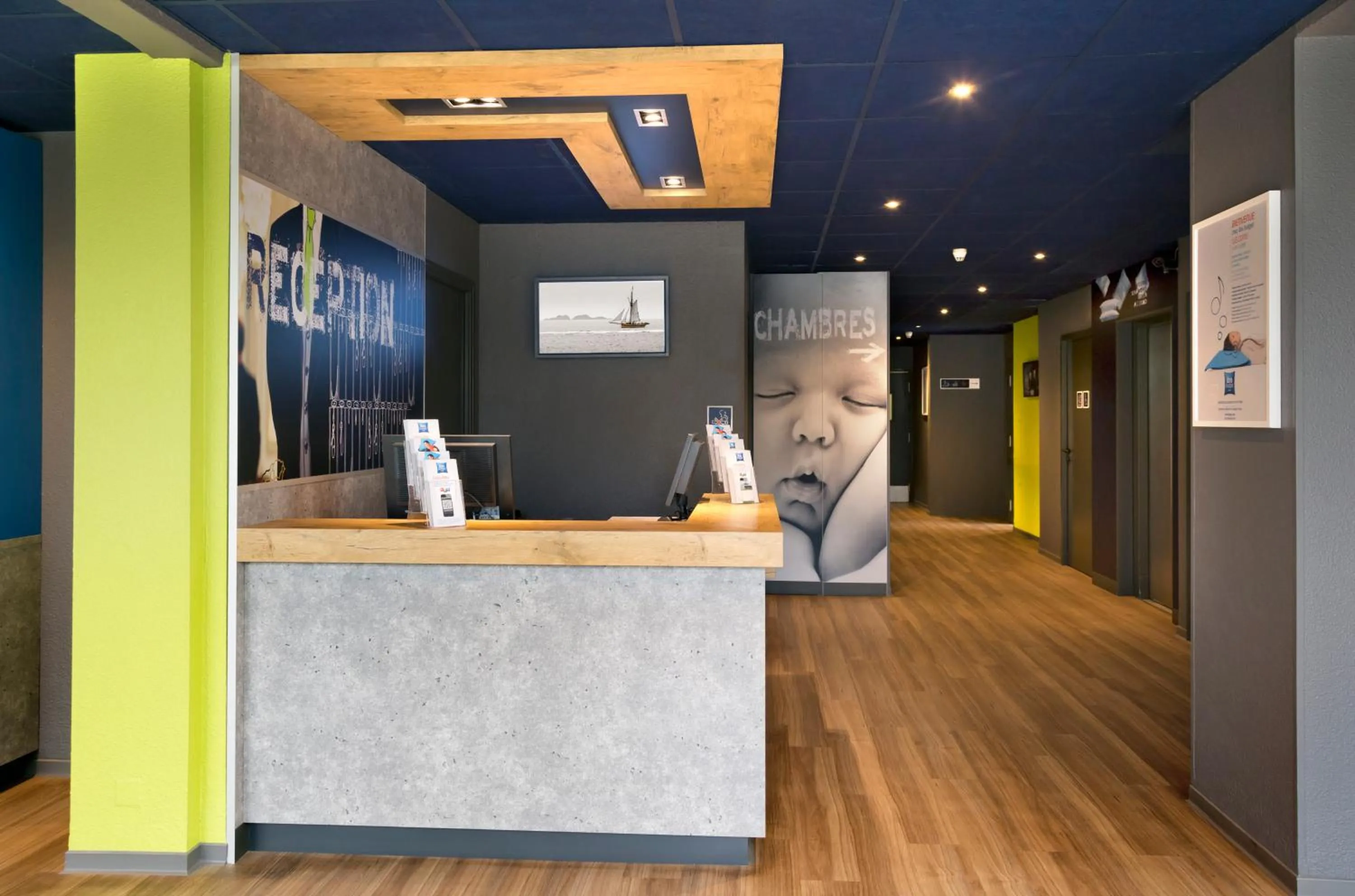 Lobby or reception in Ibis Budget Saint Malo Centre