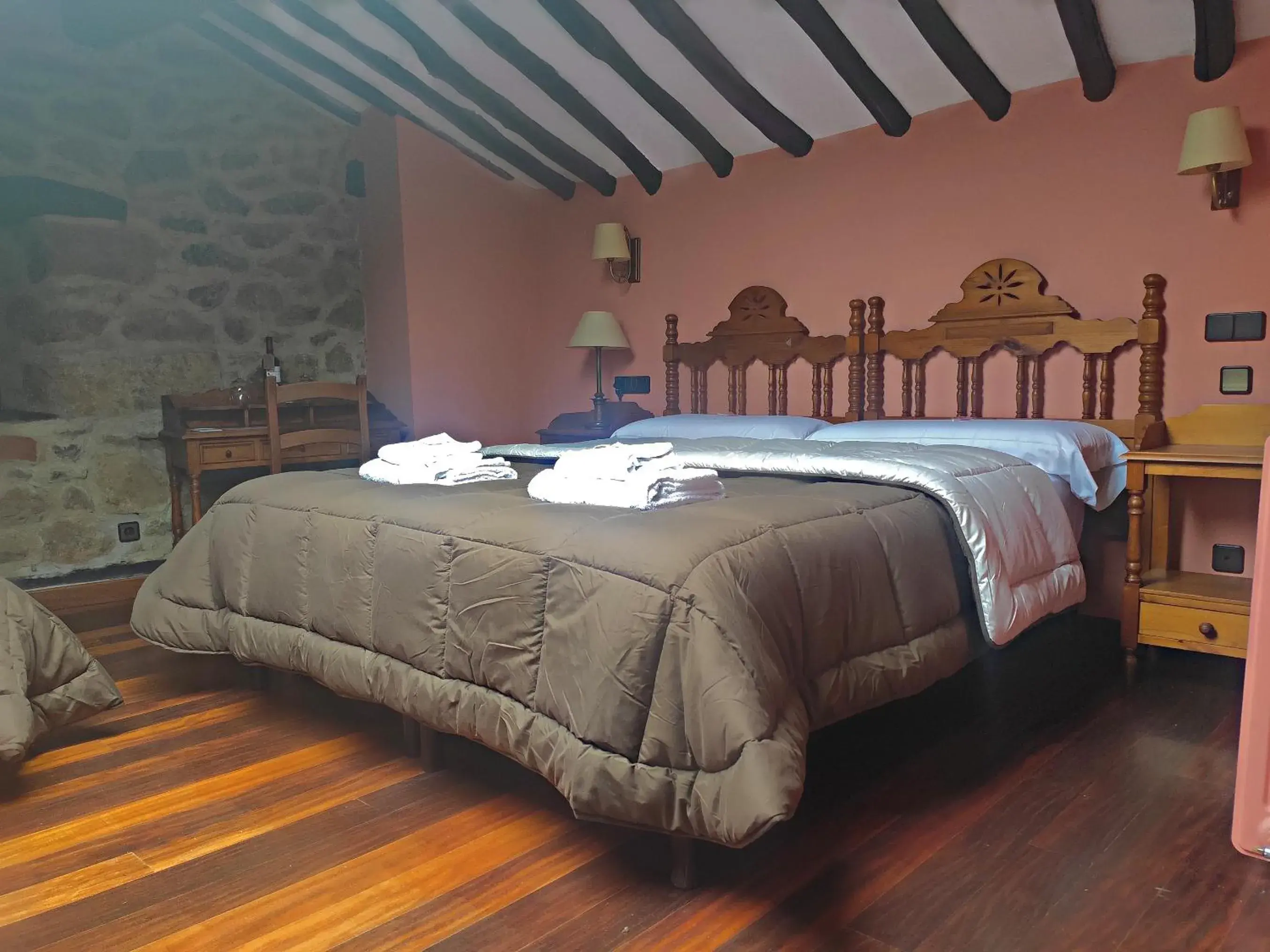 Family Double Room - Attic in Posada de Candelario Family Double Room - Attic in Posada de Candelario
