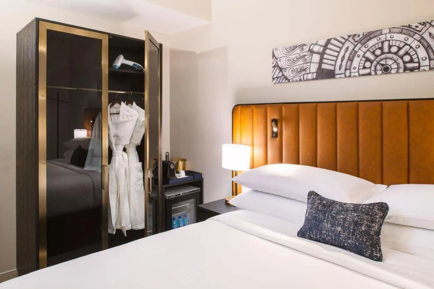 Bedroom, Bed in Arlo Chicago