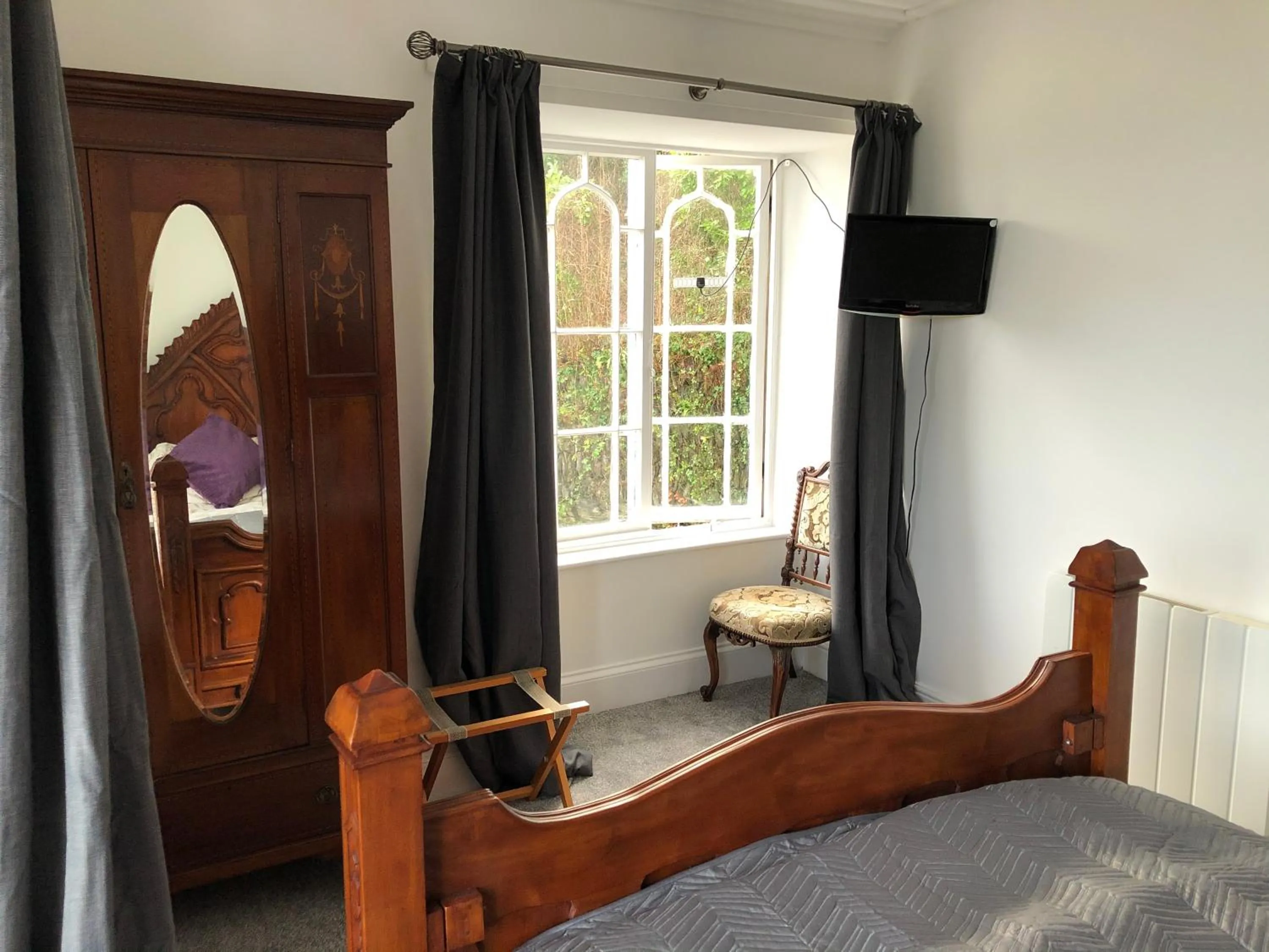 Bedroom, Bed in The North Cliff Hotel